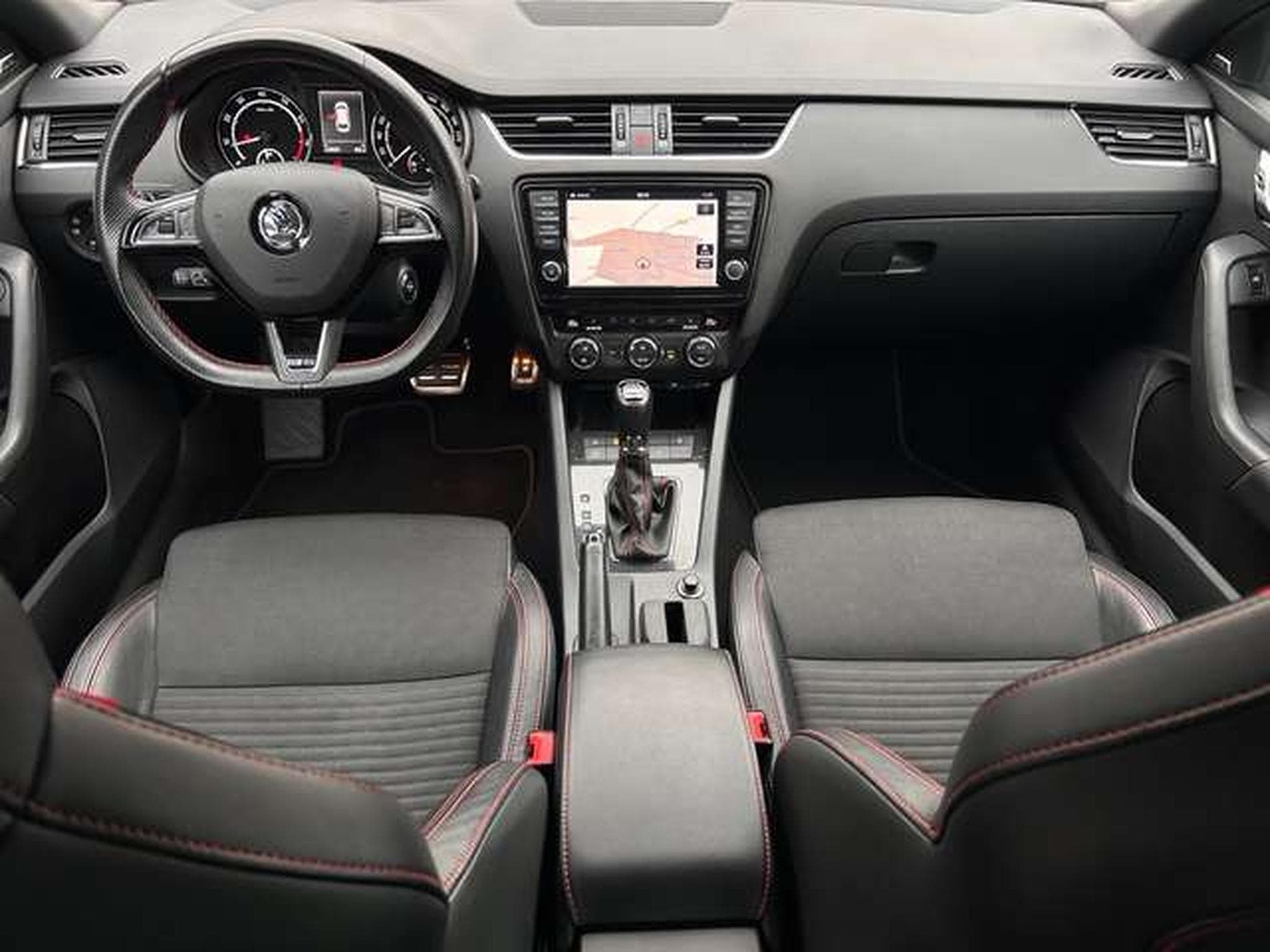 Skoda Octavia 2.0 TSI 220 RS (2014) - Photo 3