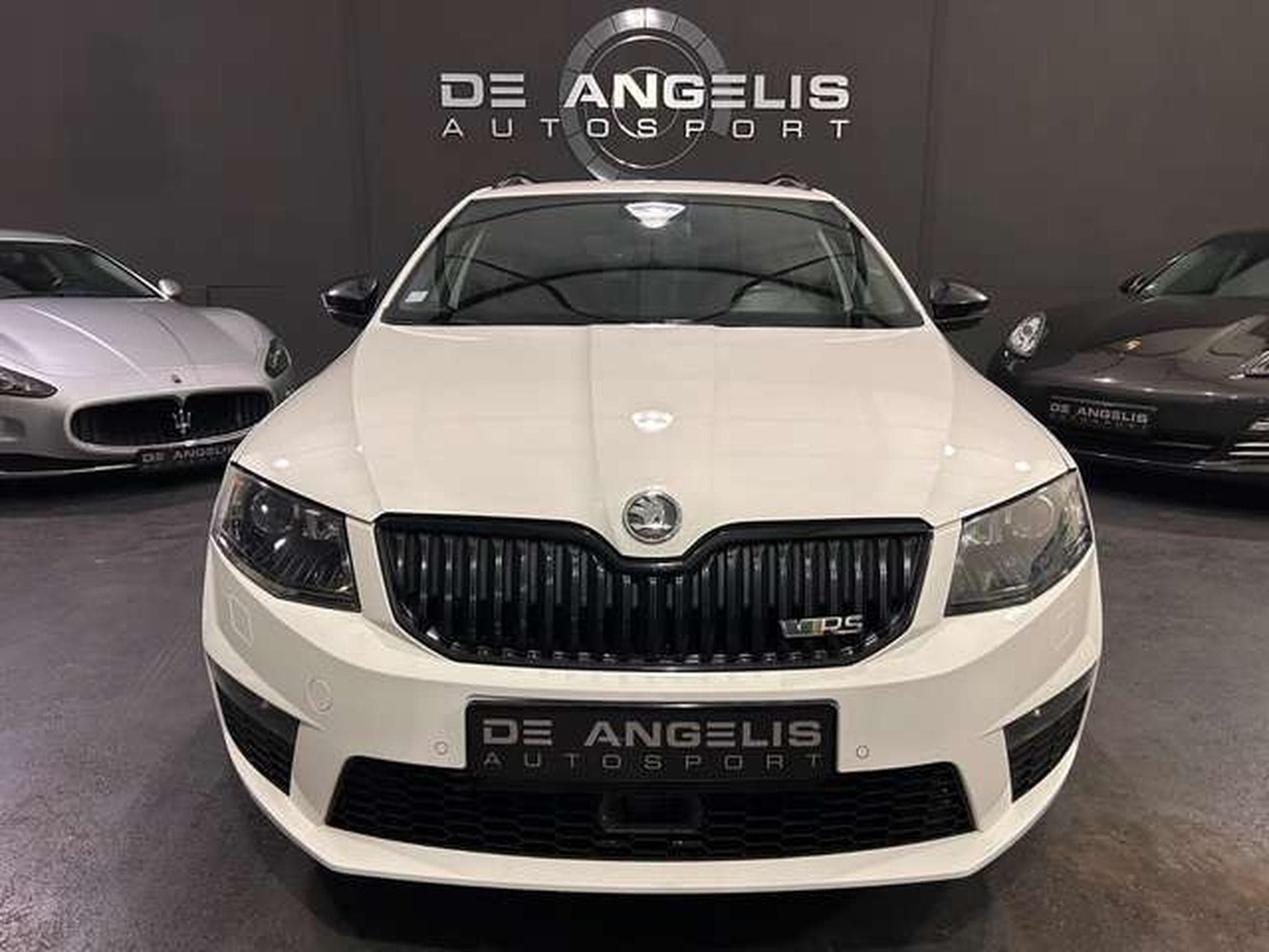 Skoda Octavia 2.0 TSI 220 RS (2014) - Photo 4