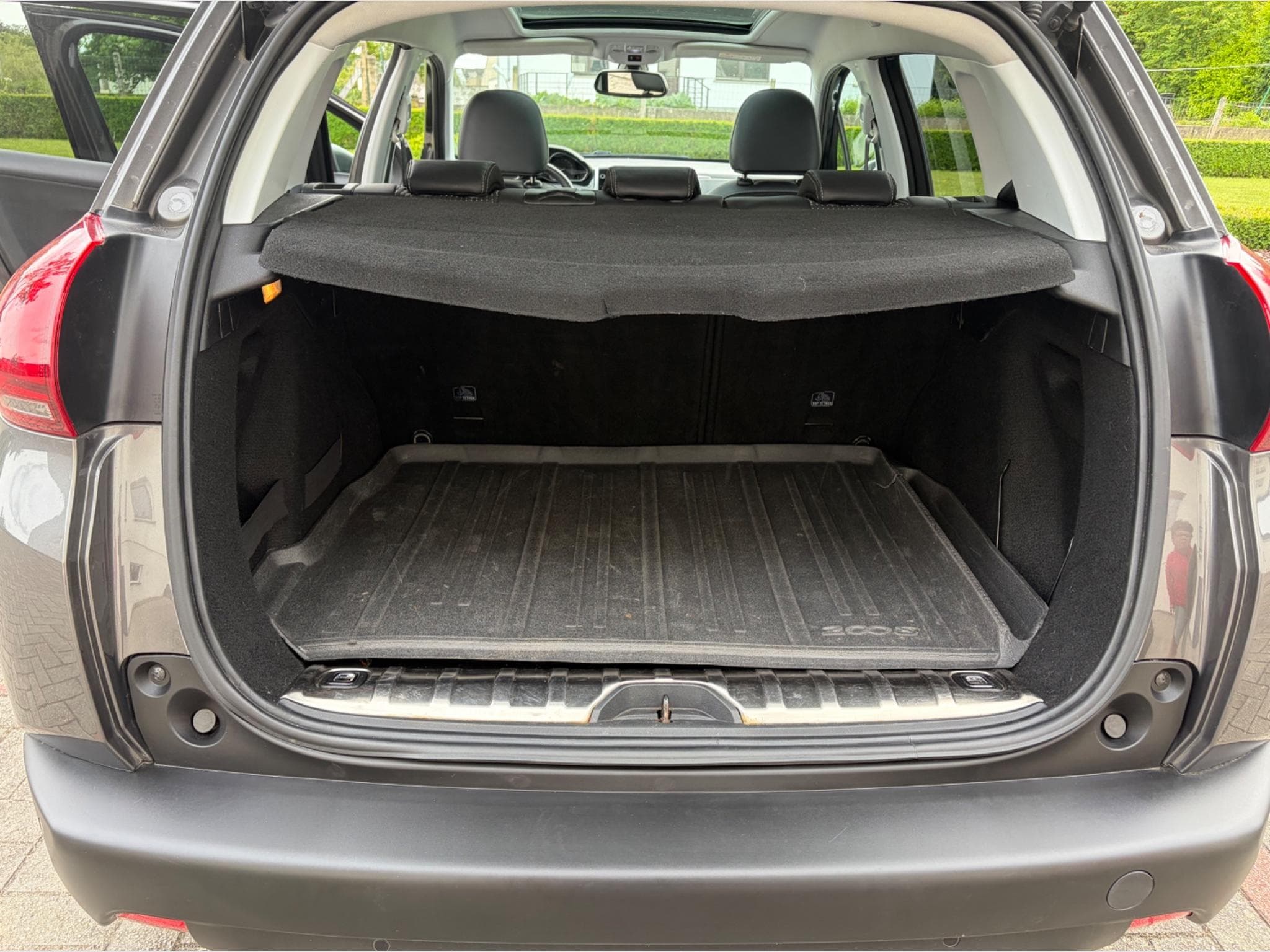 Peugeot 2008 (2019) - Photo 11