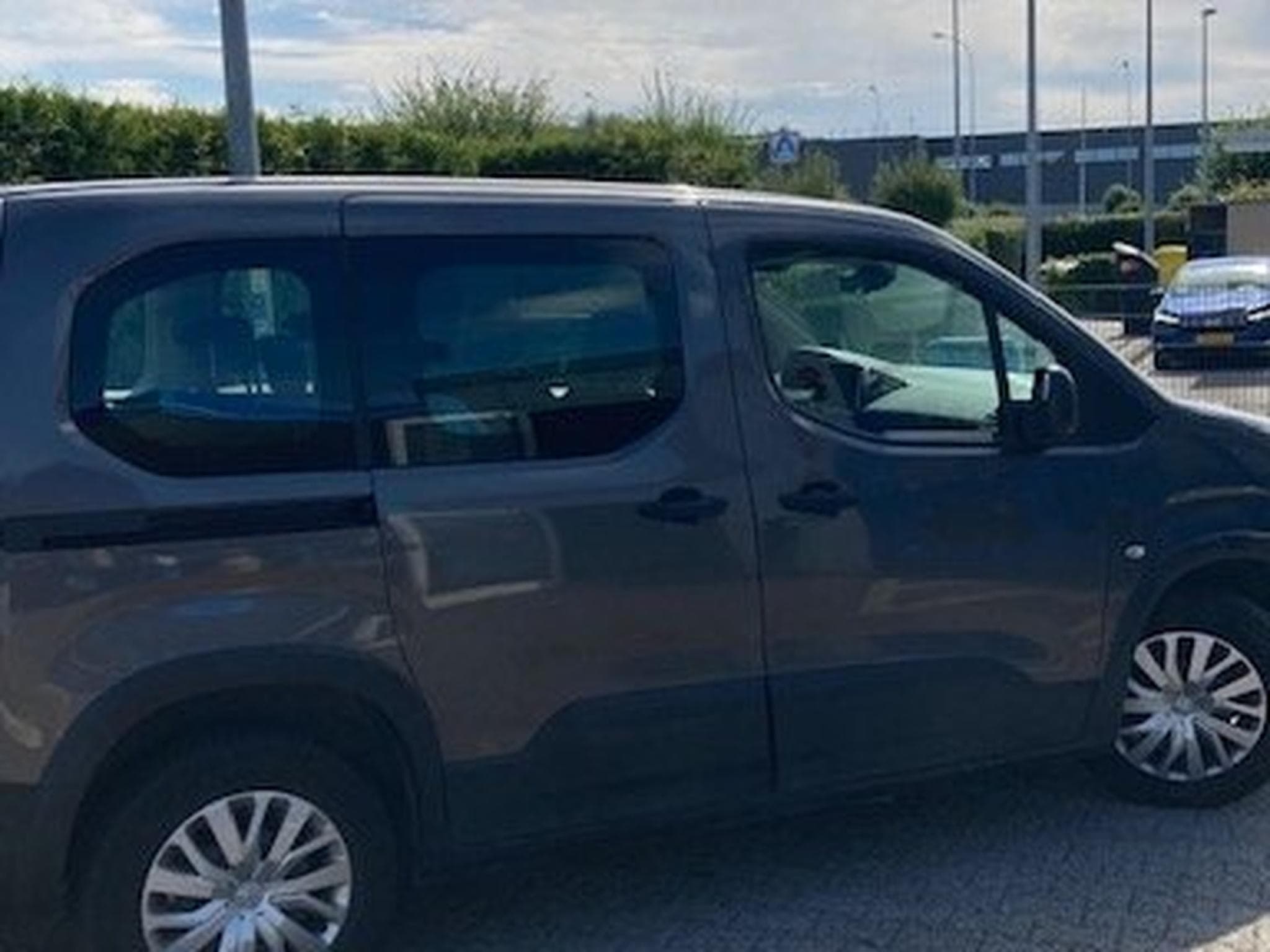 Peugeot Rifter VERSION HNP2-B12110 (2021) - Foto 1
