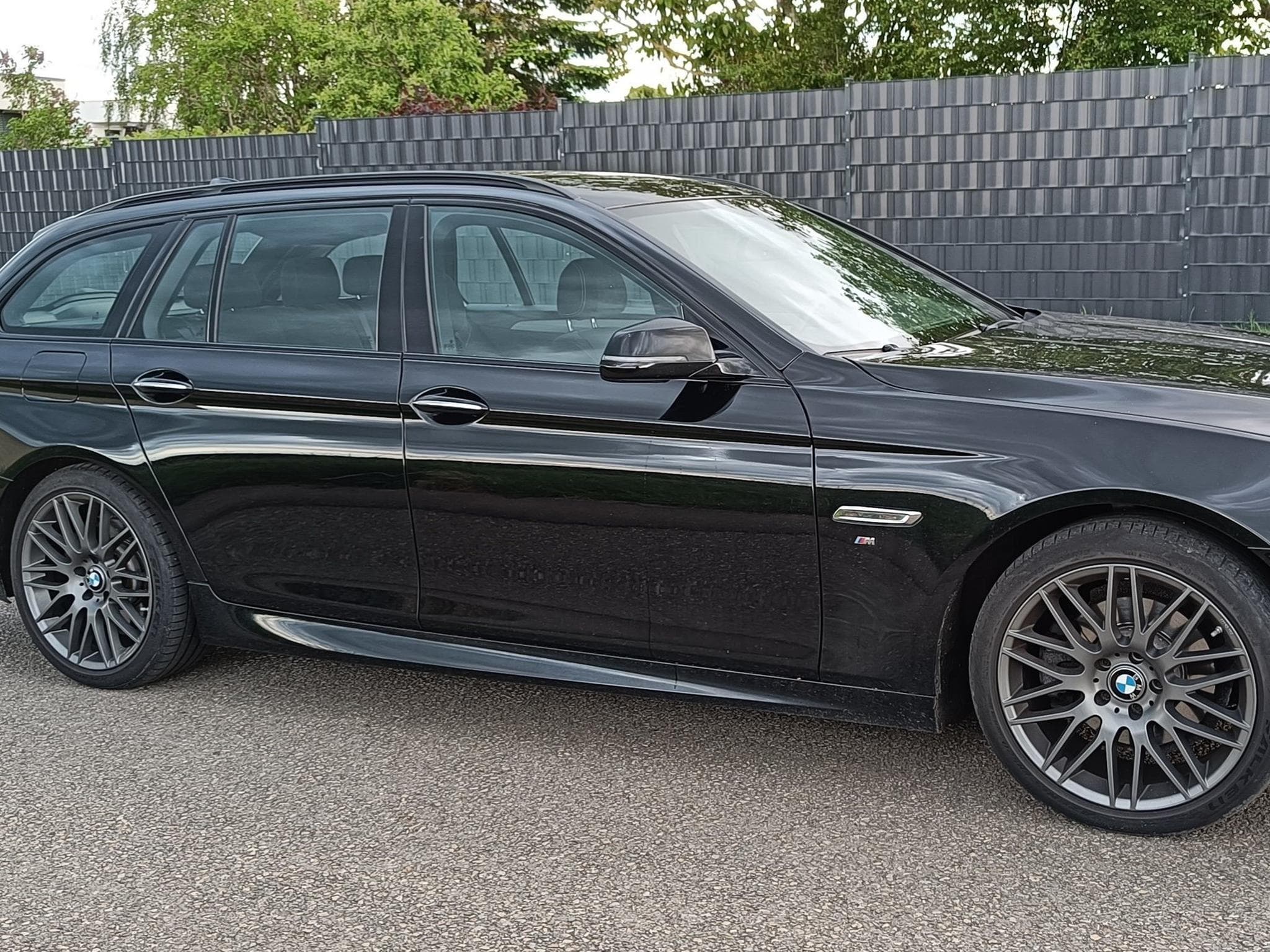 BMW 518 Msport pack/R19/Attelage (2016) - Foto 1