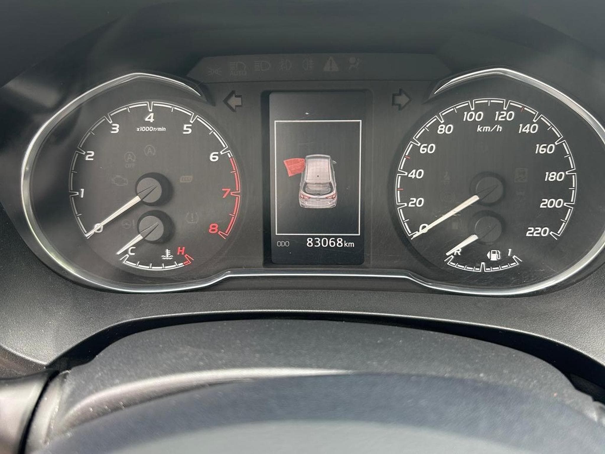 Toyota Yaris 110 VVT-i Dynamic 5p (2018) - Photo 12