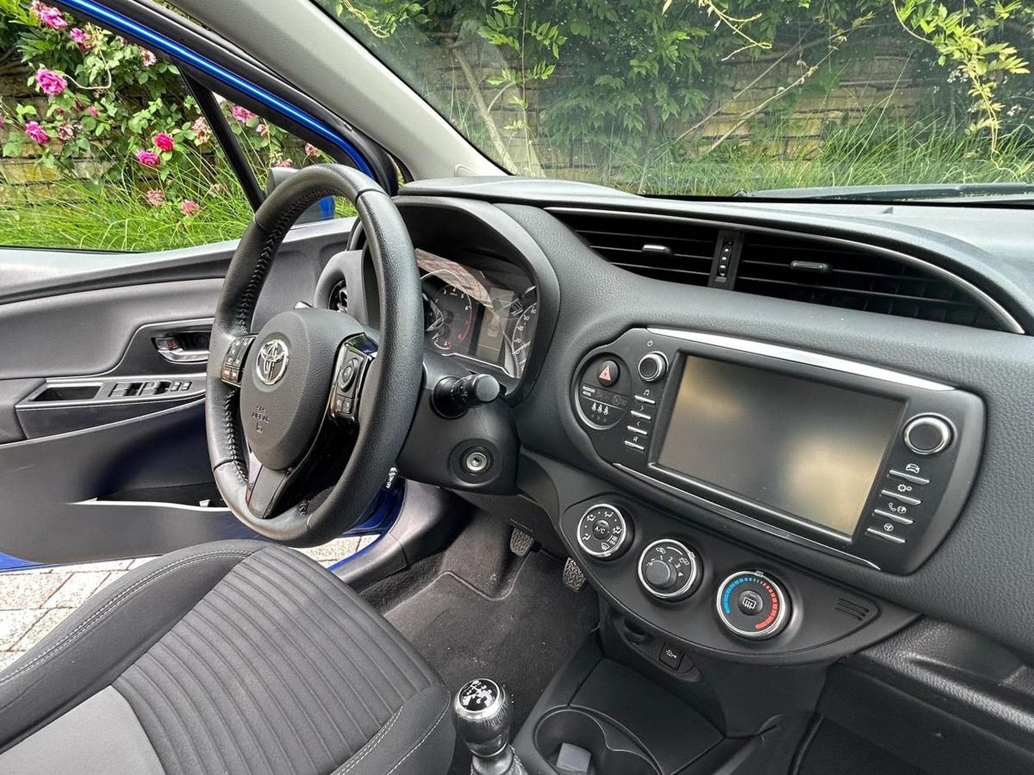 Toyota Yaris 110 VVT-i Dynamic 5p (2018) - Photo 8