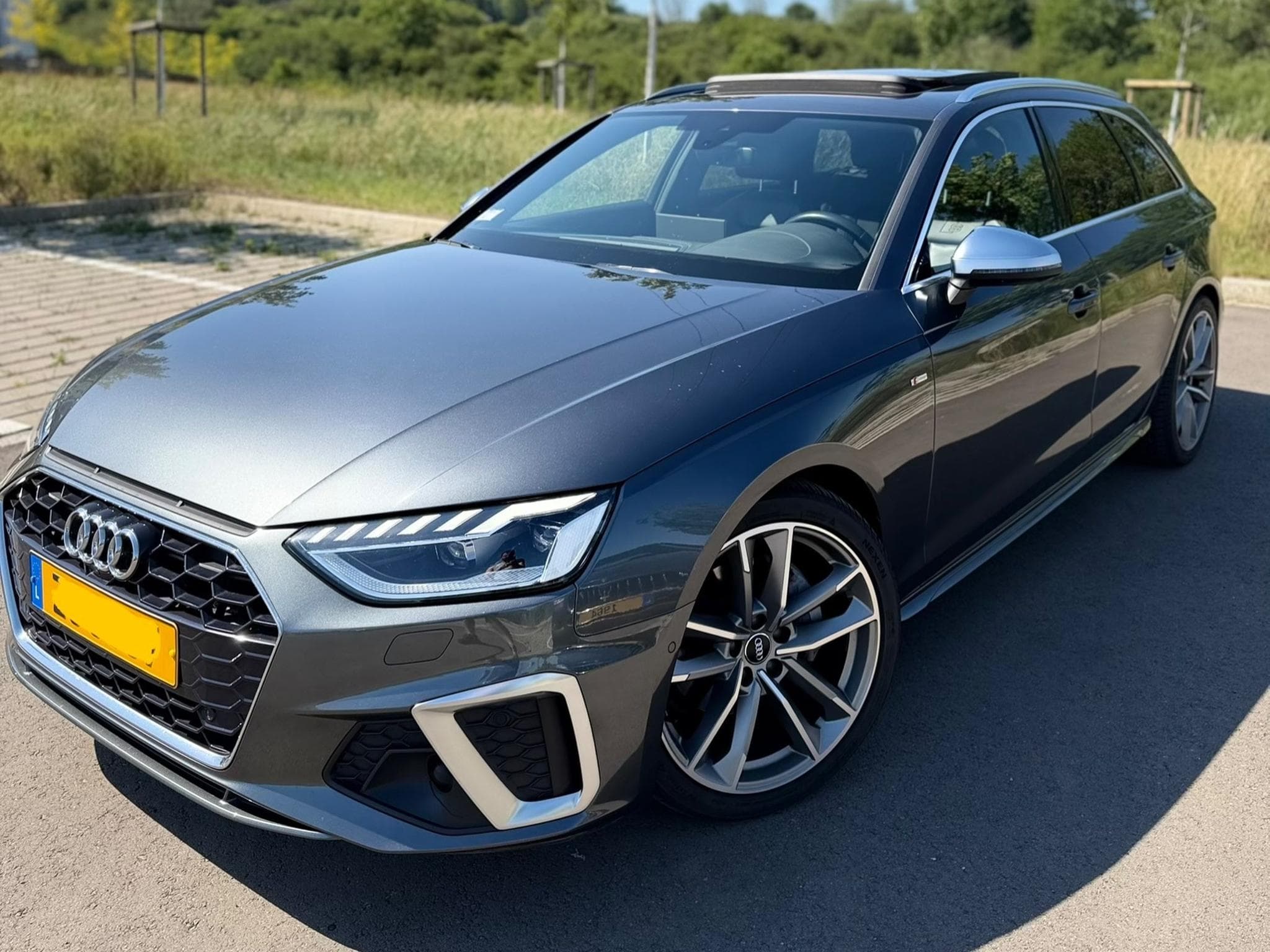 Audi A4 3x S-Line —-> Daytona-Grey (2020) - Photo 1