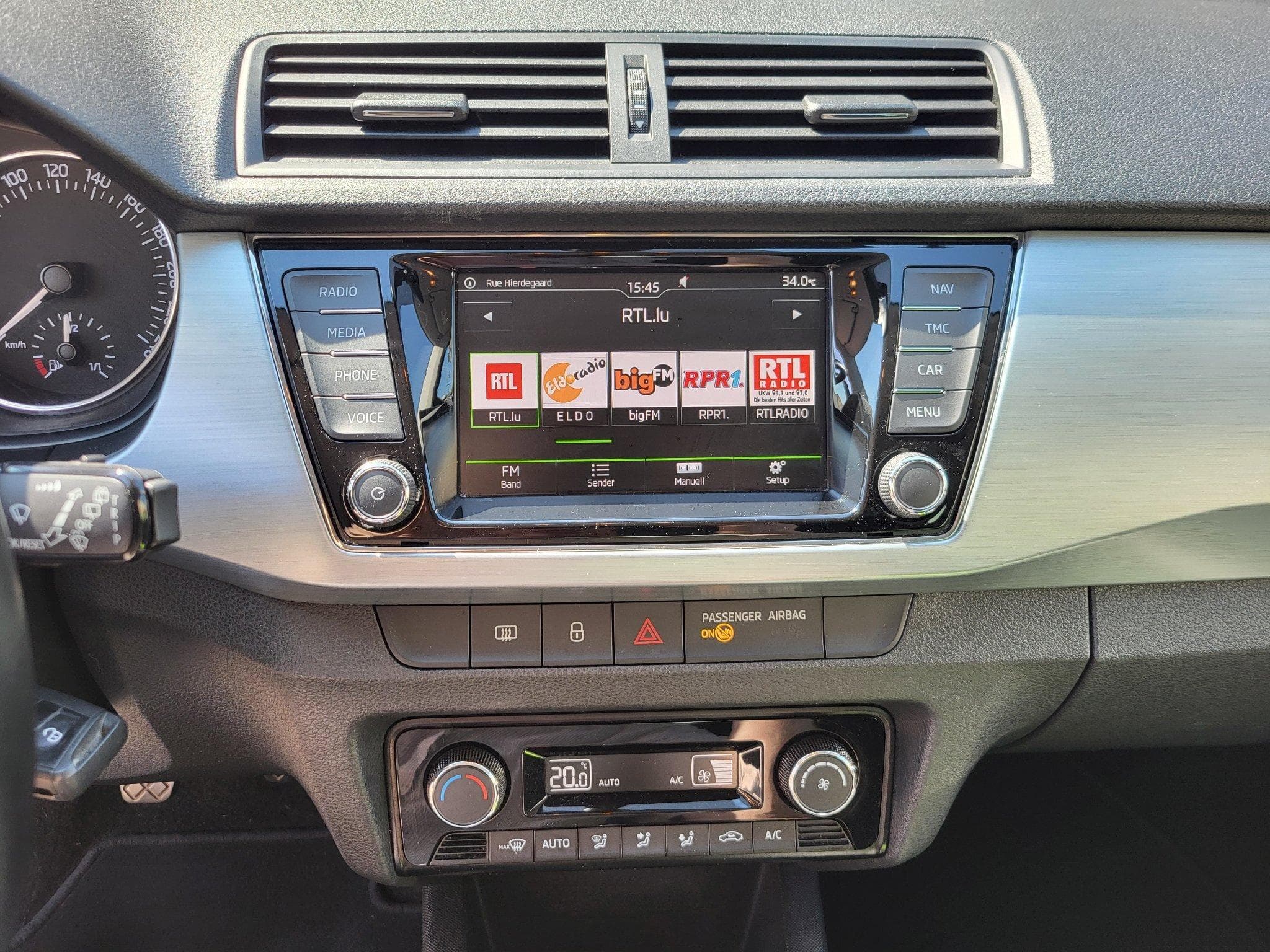 Skoda Fabia 1.4l TDI, mit neuer Batterie + 8 Reifen (2016) - Photo 9