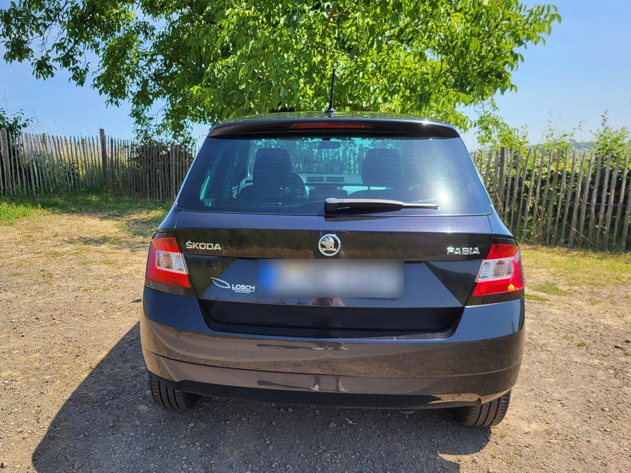 Skoda Fabia 1.4l TDI, mit neuer Batterie + 8 Reifen (2016) - Photo 3