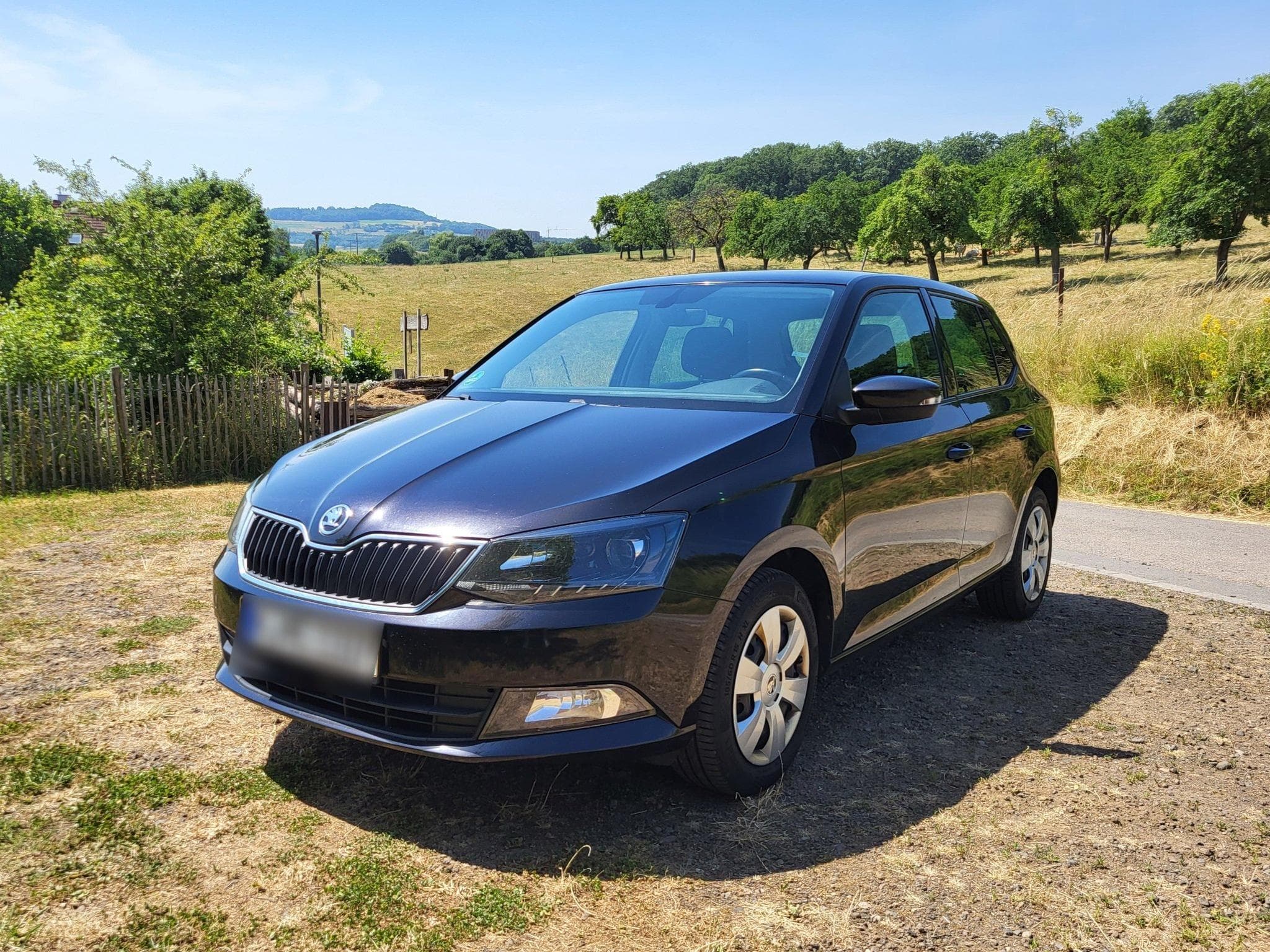 Skoda Fabia 1.4l TDI, mit neuer Batterie + 8 Reifen (2016) - Photo 1