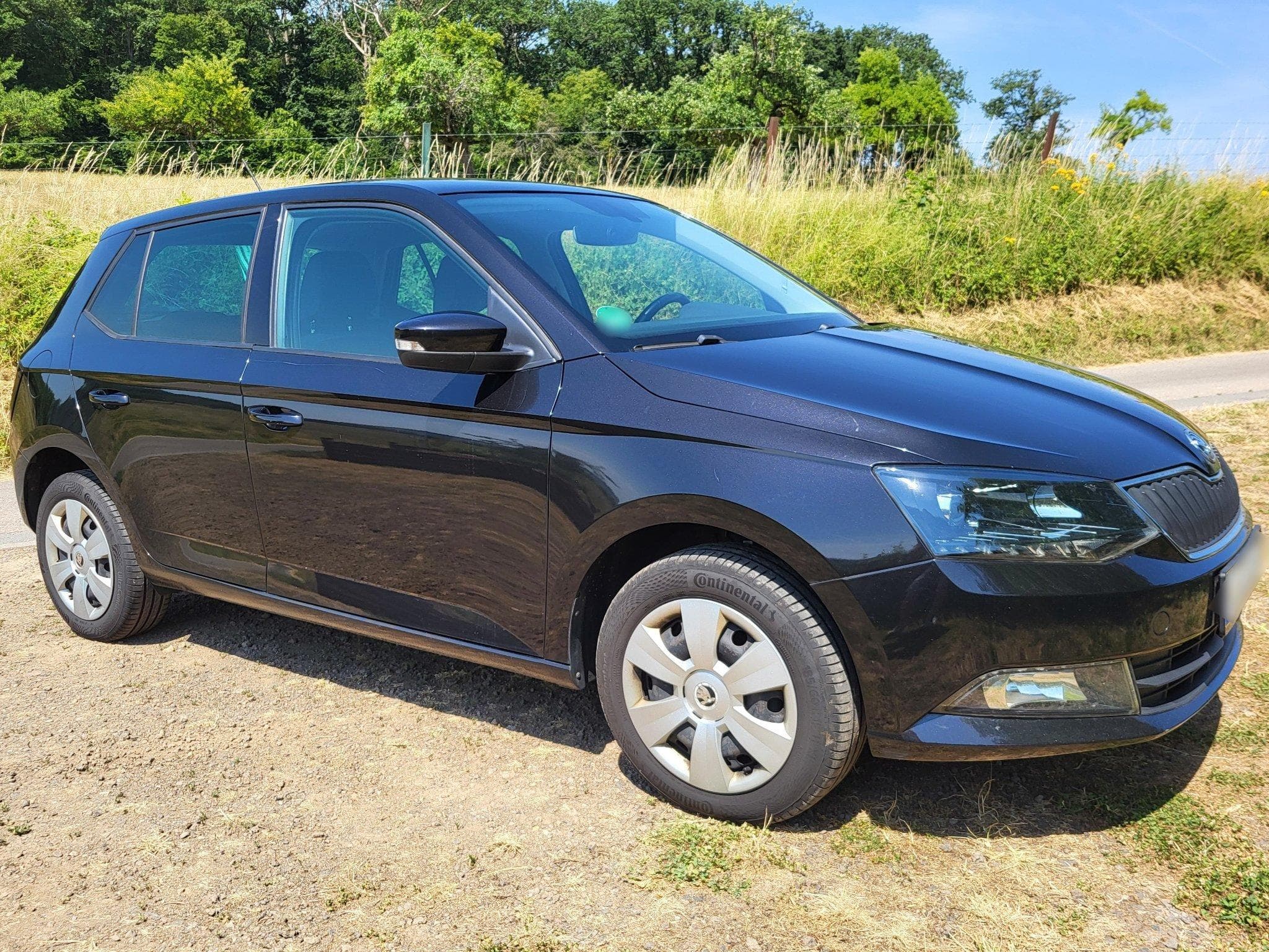 Skoda Fabia 1.4l TDI, mit neuer Batterie + 8 Reifen (2016) - Photo 5
