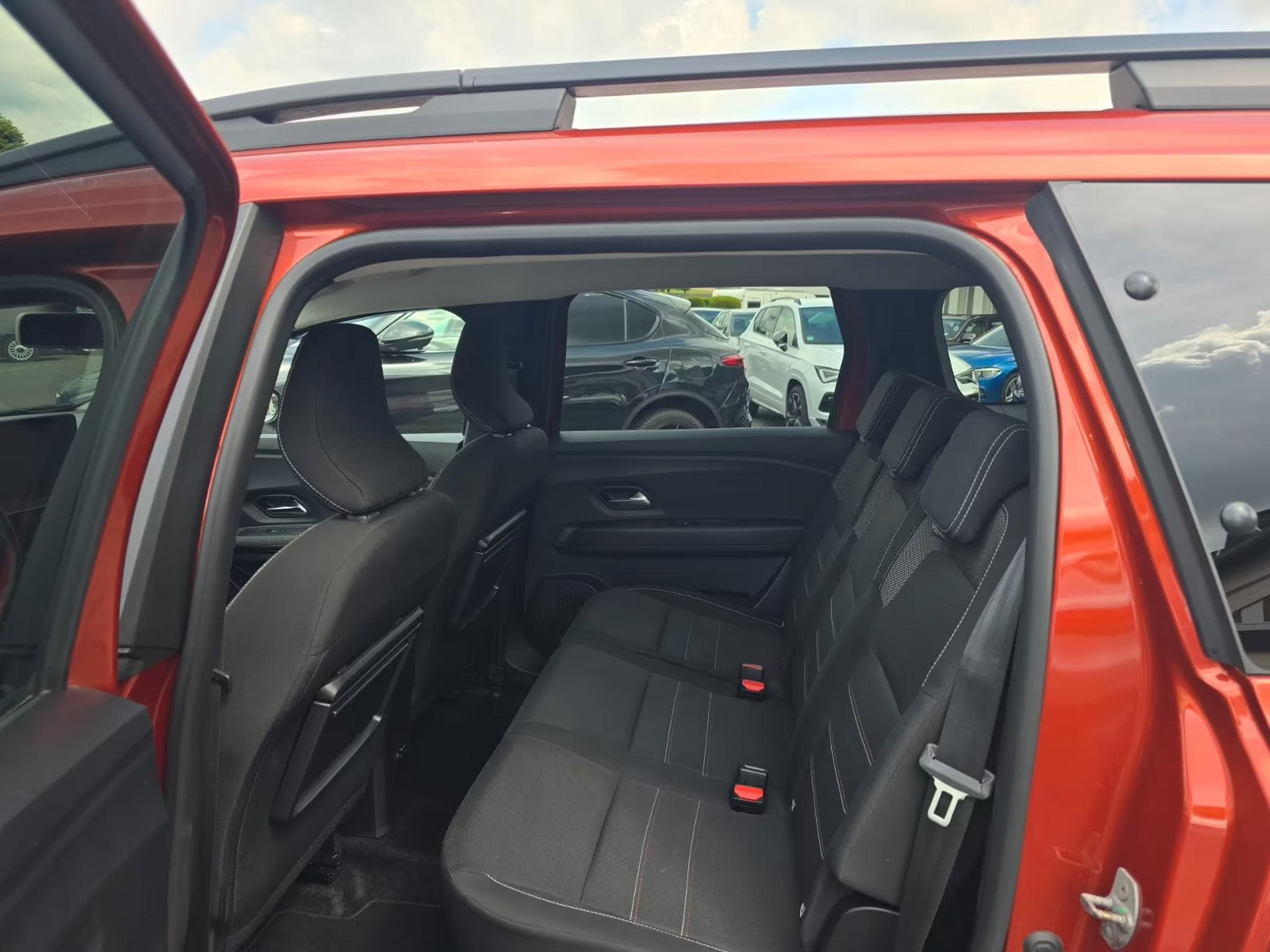 Dacia Jogger 1.0 TCe 110 Extreme 7-S. City NAVI KAM SHZ (2022) - Photo 4