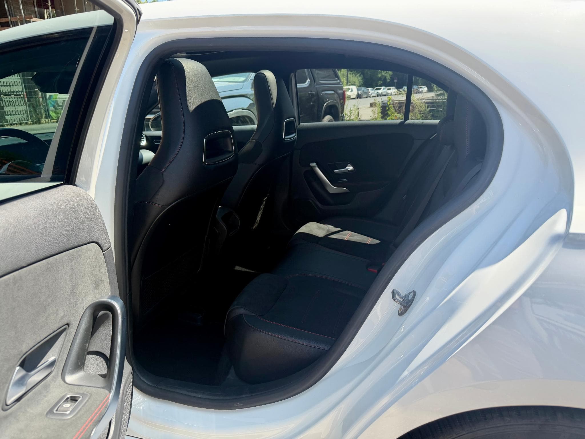 Mercedes A 250 AMG Line 7G-DCT PANO/CAM/NIGHT (2019) - Foto 11