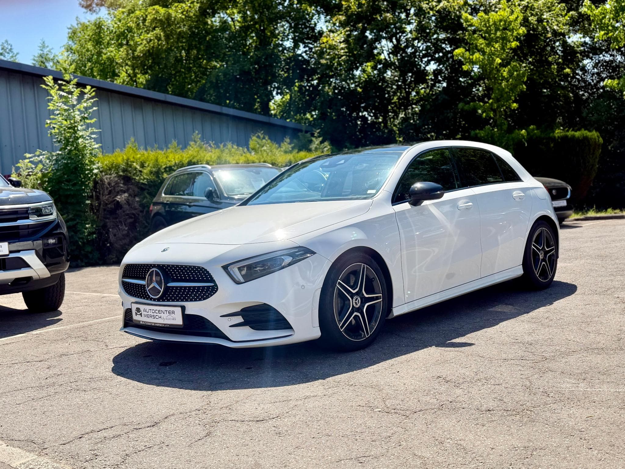 Mercedes A 250 AMG Line 7G-DCT PANO/CAM/NIGHT (2019) - Foto 3