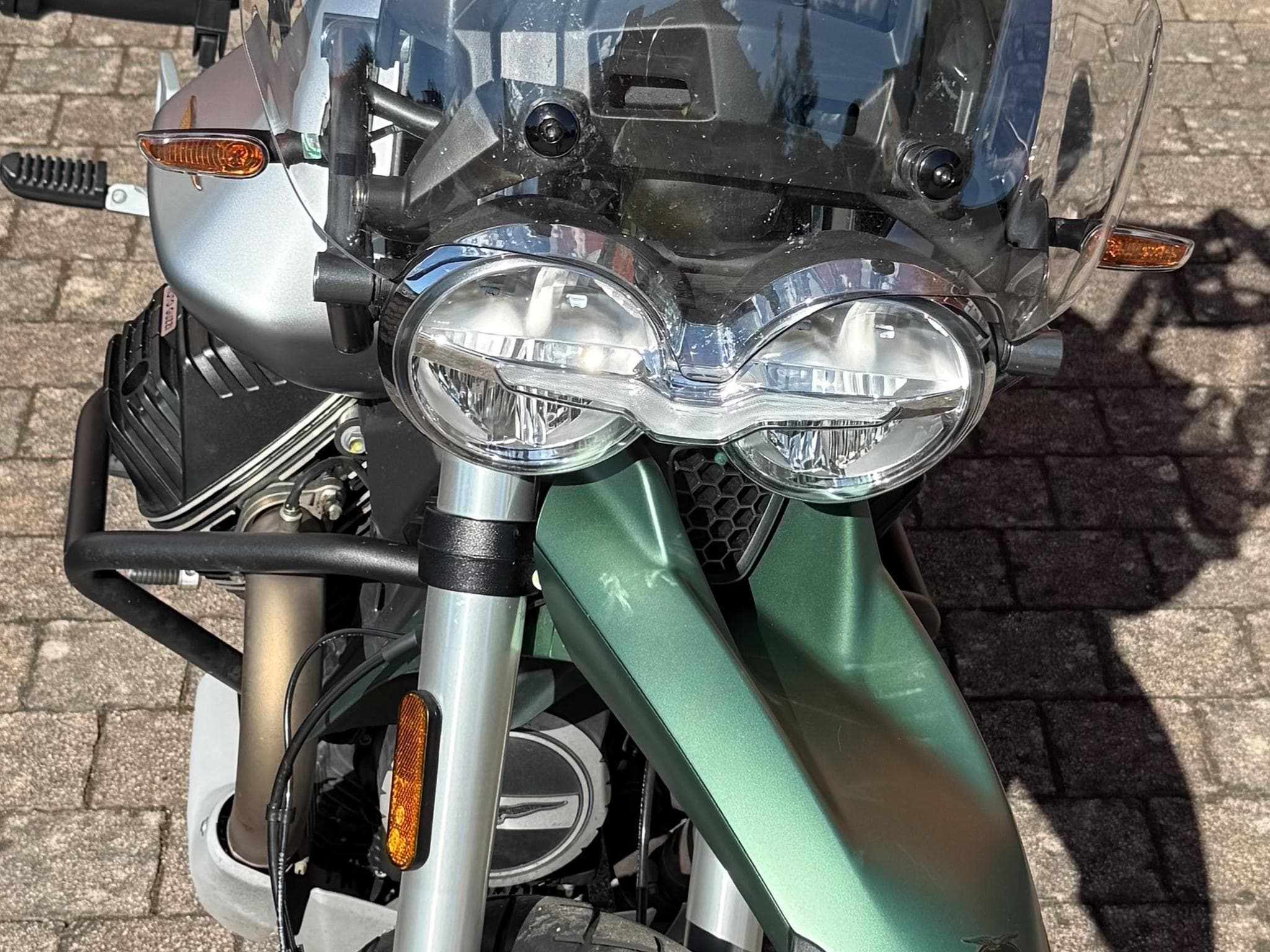 Moto Guzzi V85 TT Centenario (2021) - Foto 3