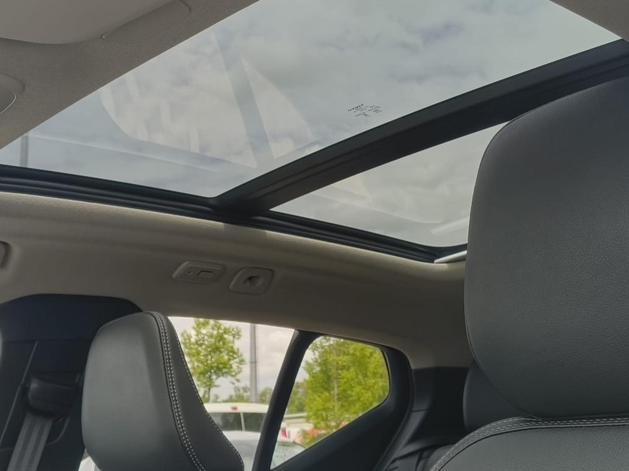 Volvo XC40 B3 (2024) - Photo 11