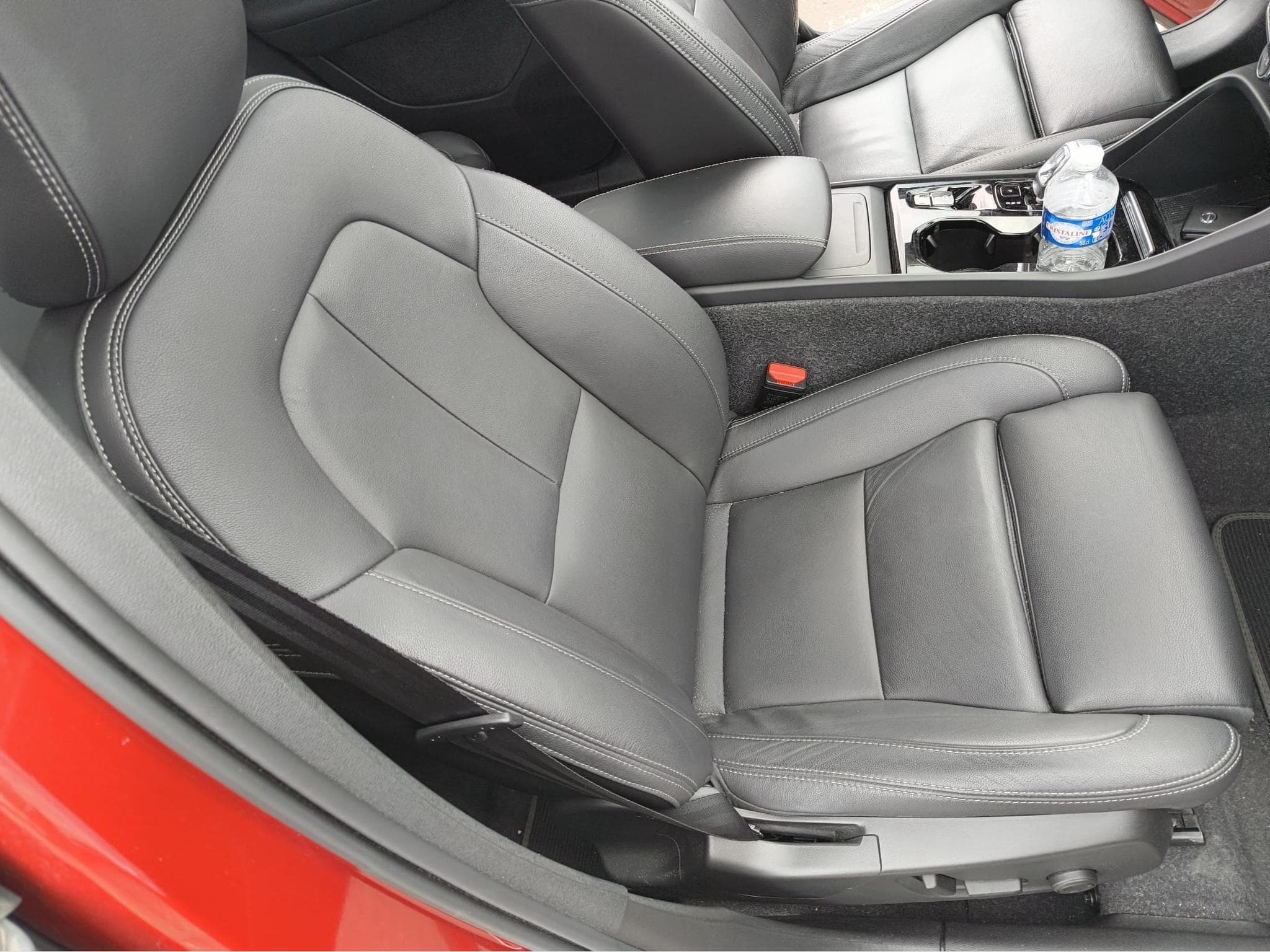 Volvo XC40 B3 (2024) - Photo 6