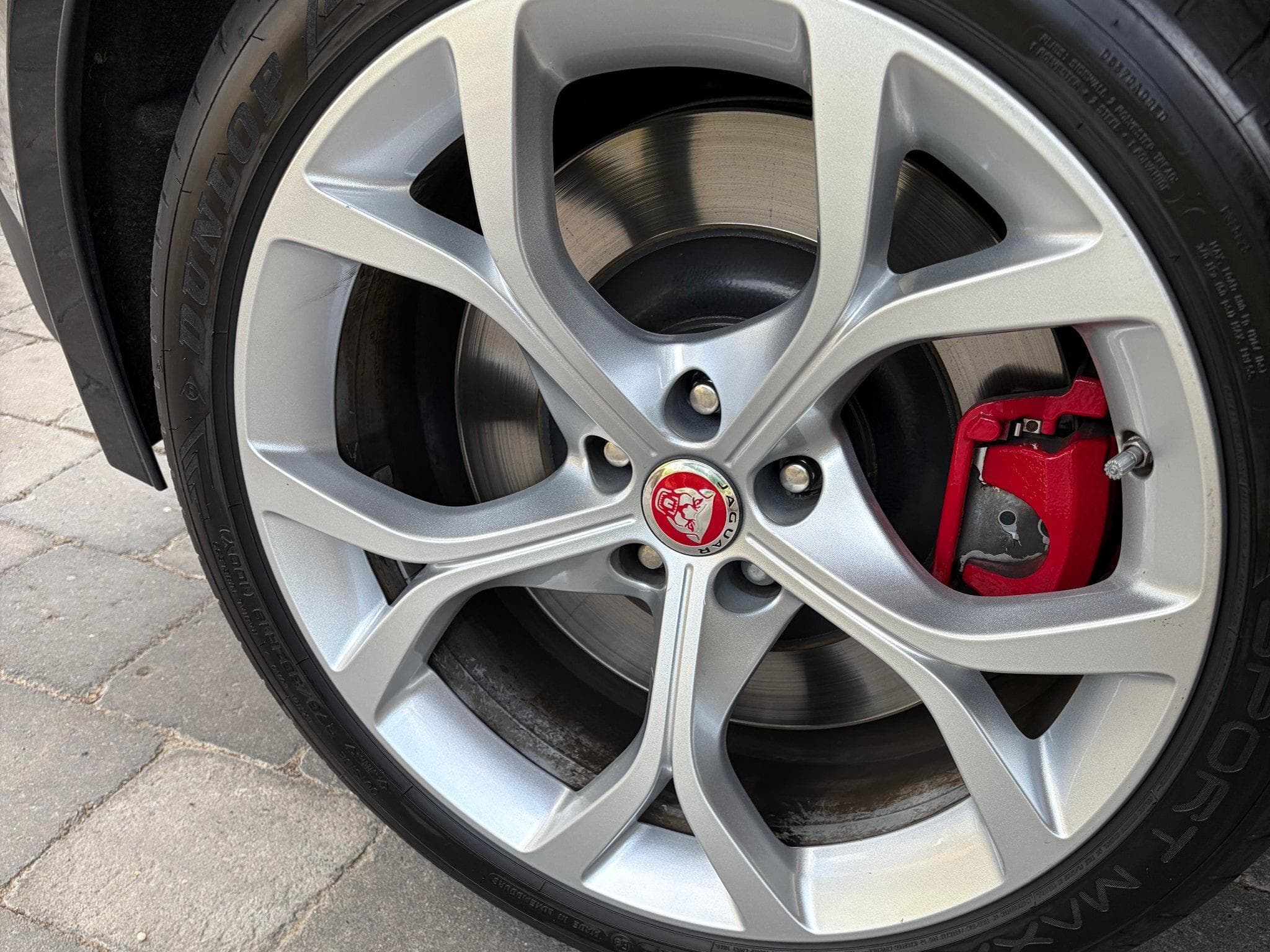 Jaguar F-Type Coupé P300 / Meridian / Pano / 19" (2021) - Photo 14