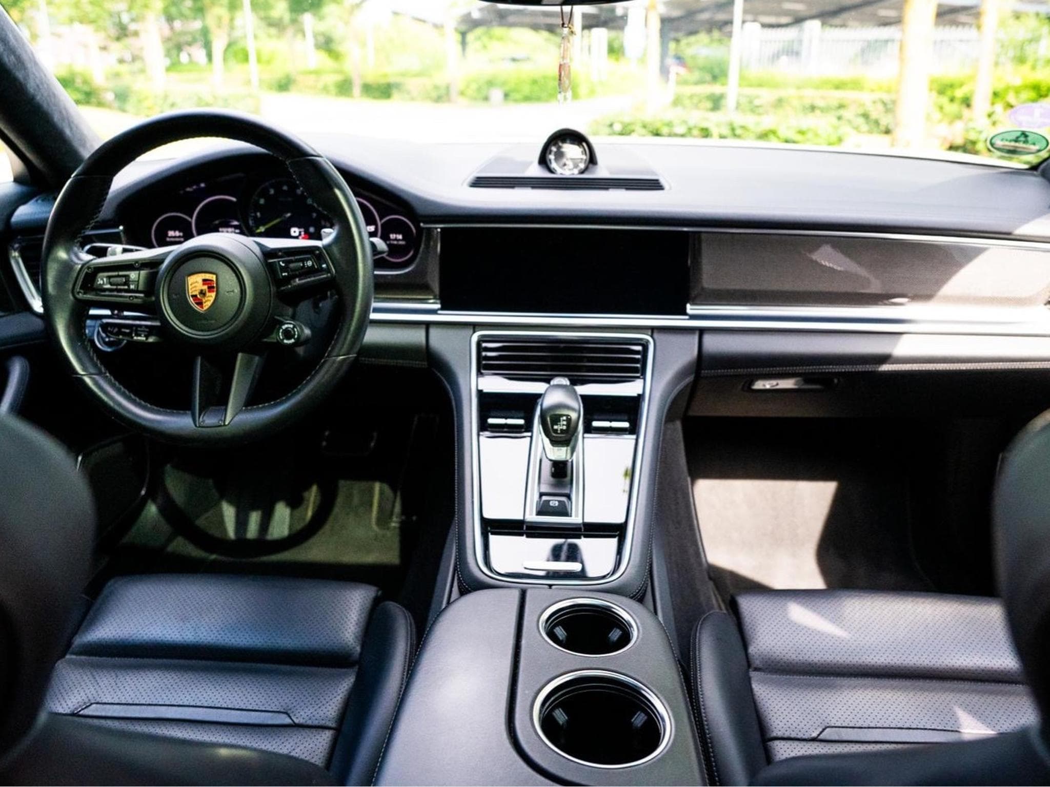 Porsche Panamera 4S E-Hybrid (2022) - Photo 3