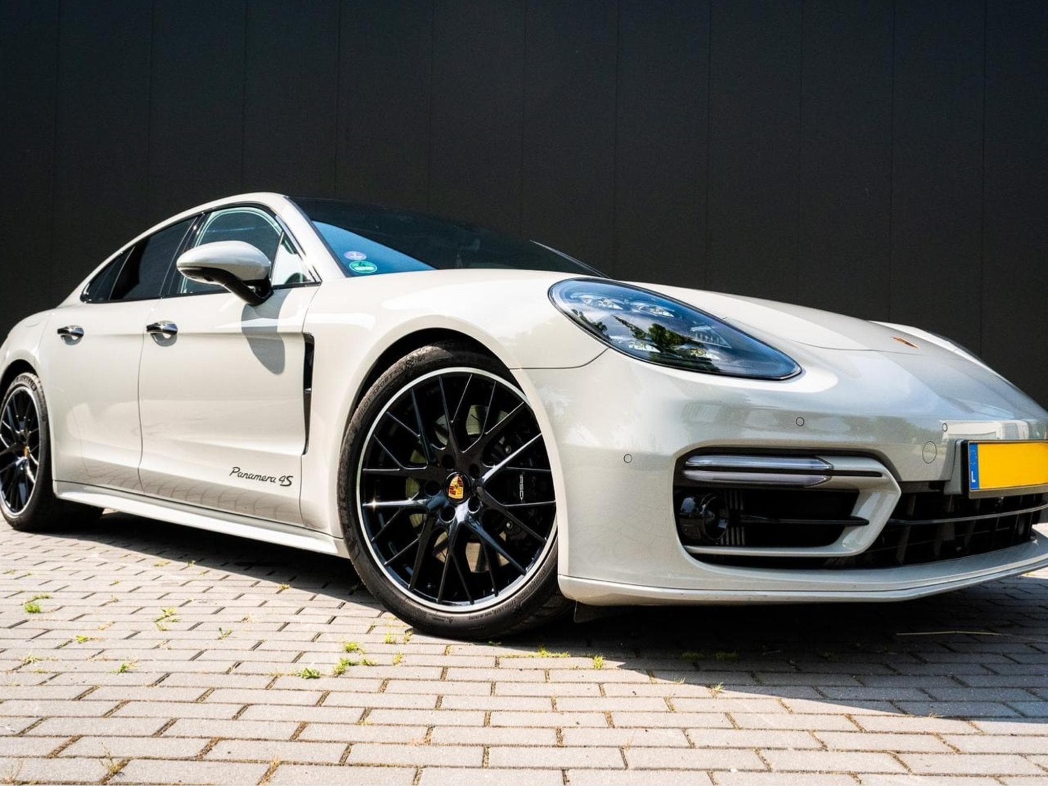 Porsche Panamera 4S E-Hybrid (2022) - Photo 11