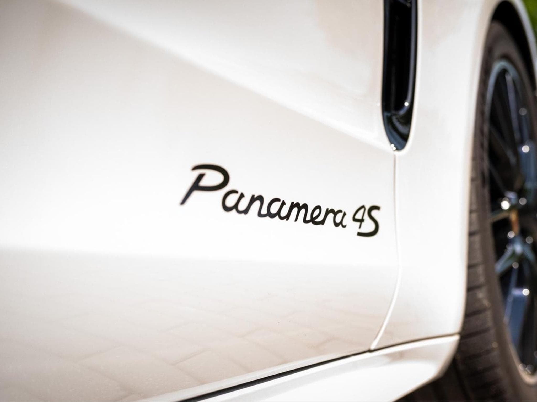 Porsche Panamera 4S E-Hybrid (2022) - Photo 12