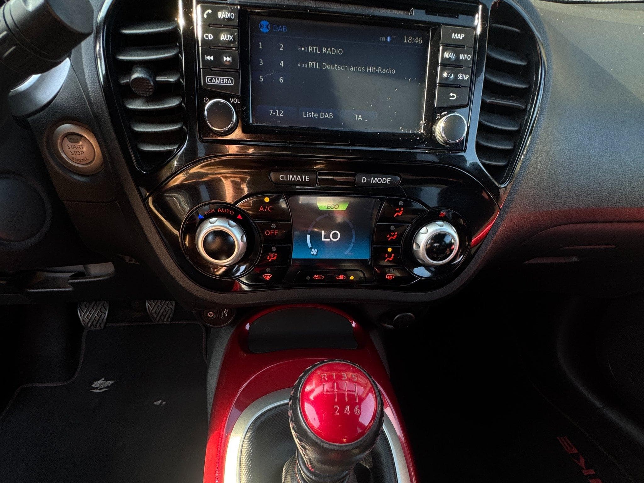 Nissan Juke Red Edition (2016) - Photo 14