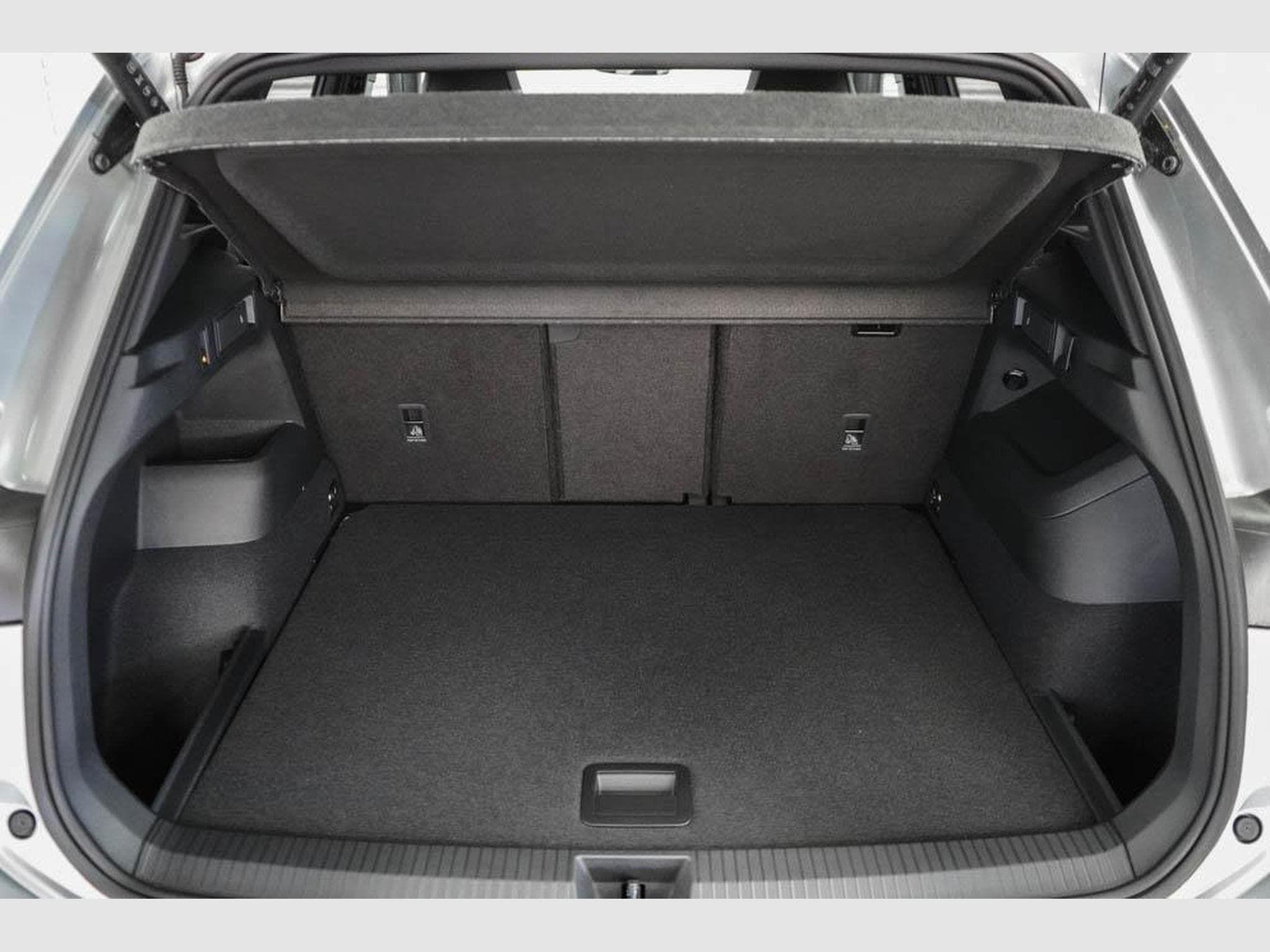 VW Tiguan 2,0 TSI DSG (2025) - Photo 19