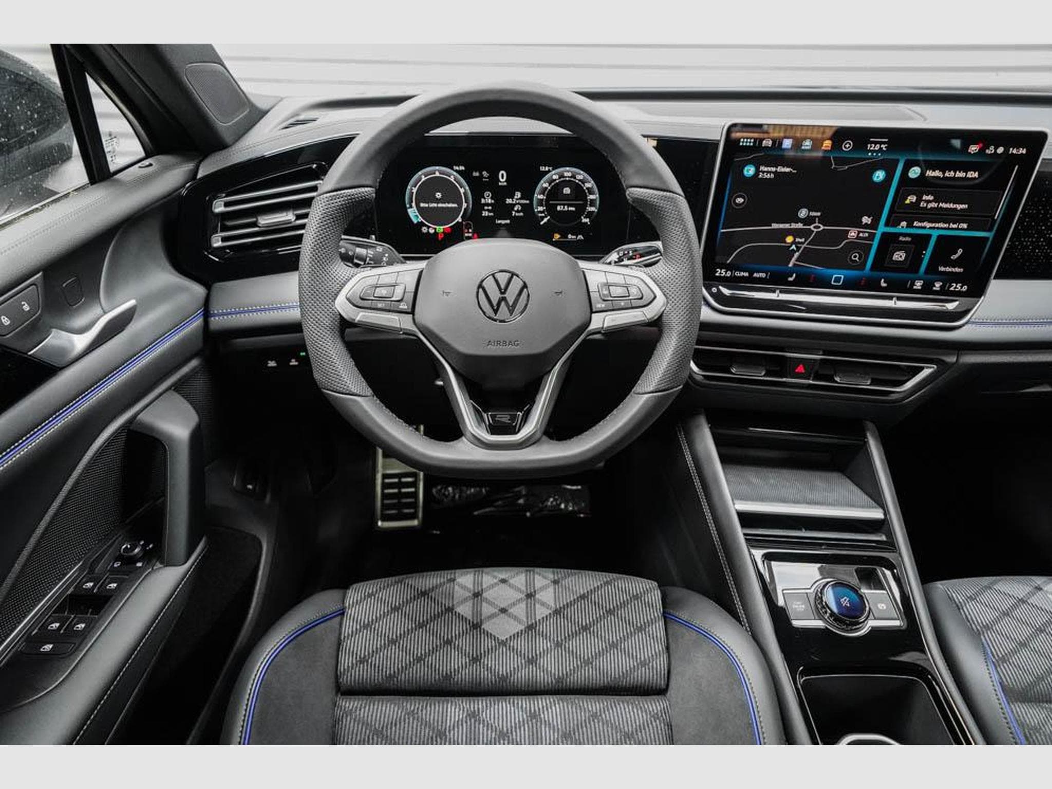 VW Tiguan 2,0 TSI DSG (2025) - Photo 8