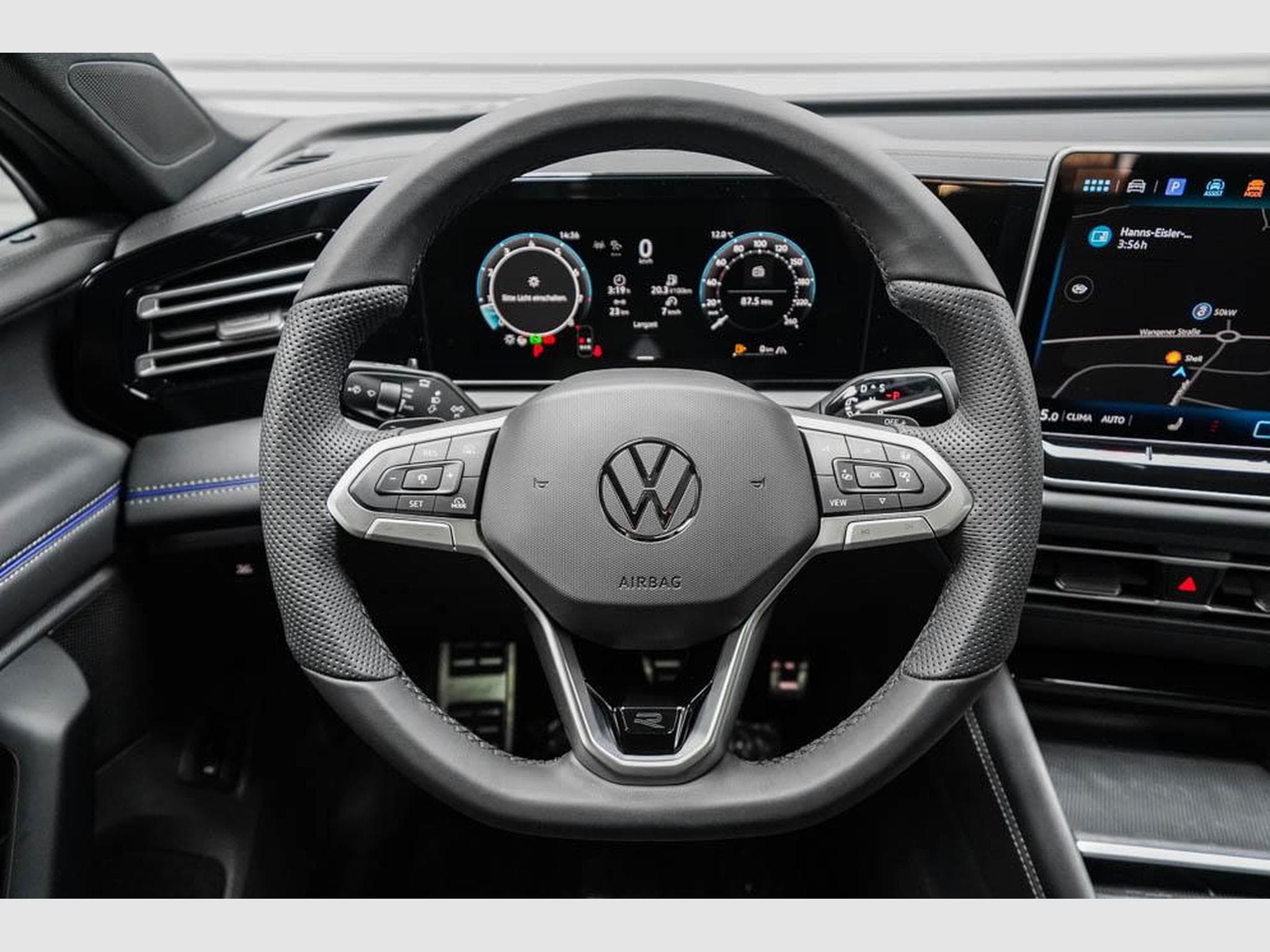 VW Tiguan 2,0 TSI DSG (2025) - Photo 9