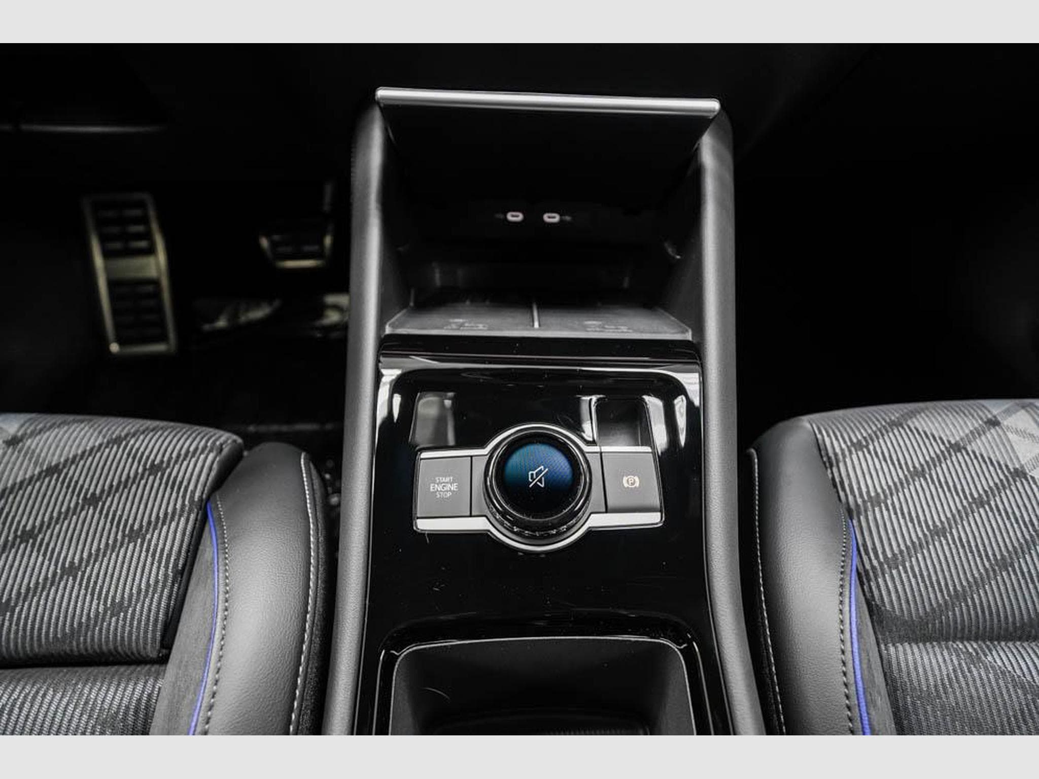 VW Tiguan 2,0 TSI DSG (2025) - Photo 13