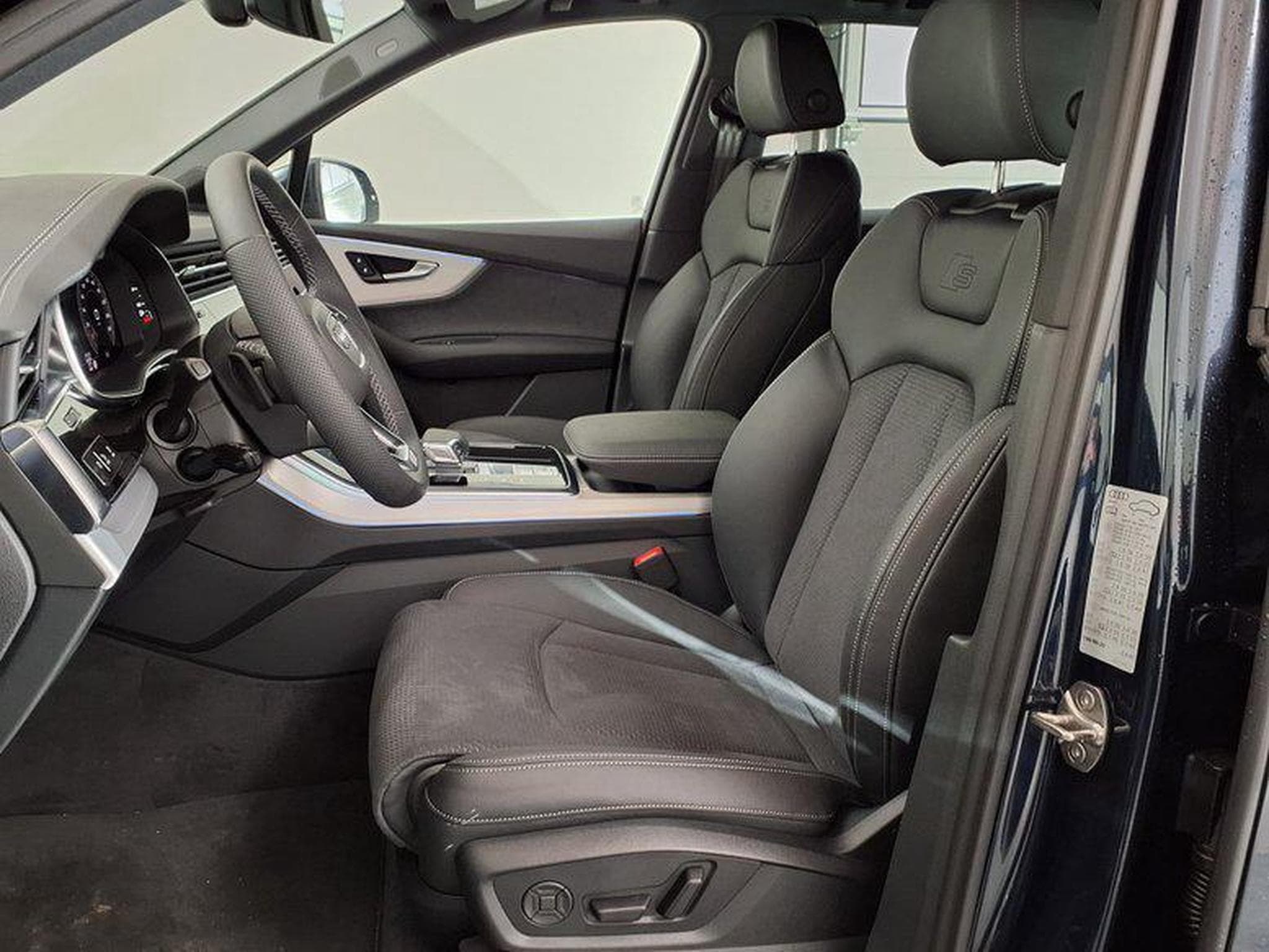 Audi Q7 S line business 3.0 TDI 8-Gang-Tiptronic quattro (2026) - Photo 9