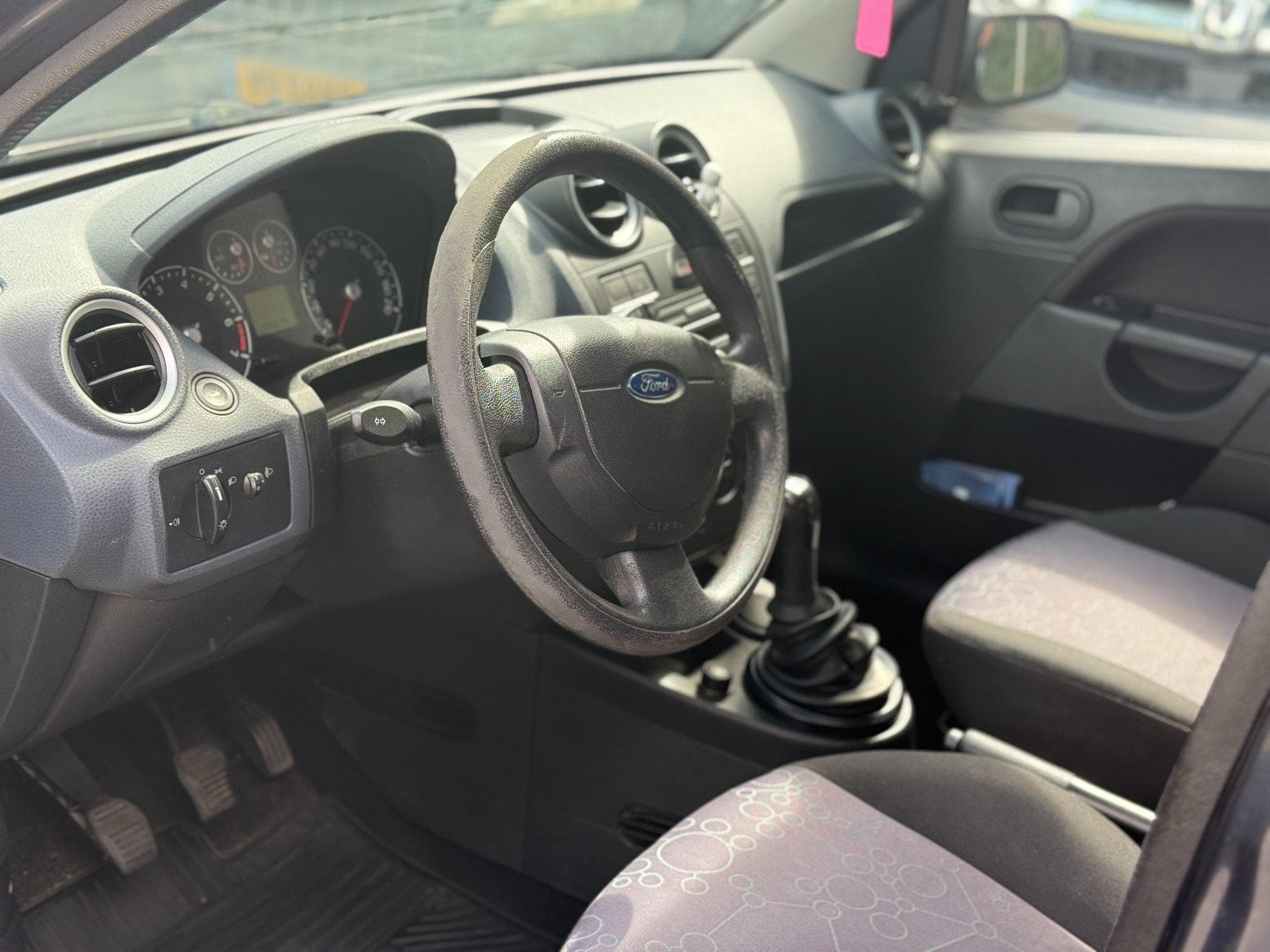 Ford Fiesta 1.3 (2007) - Photo 8