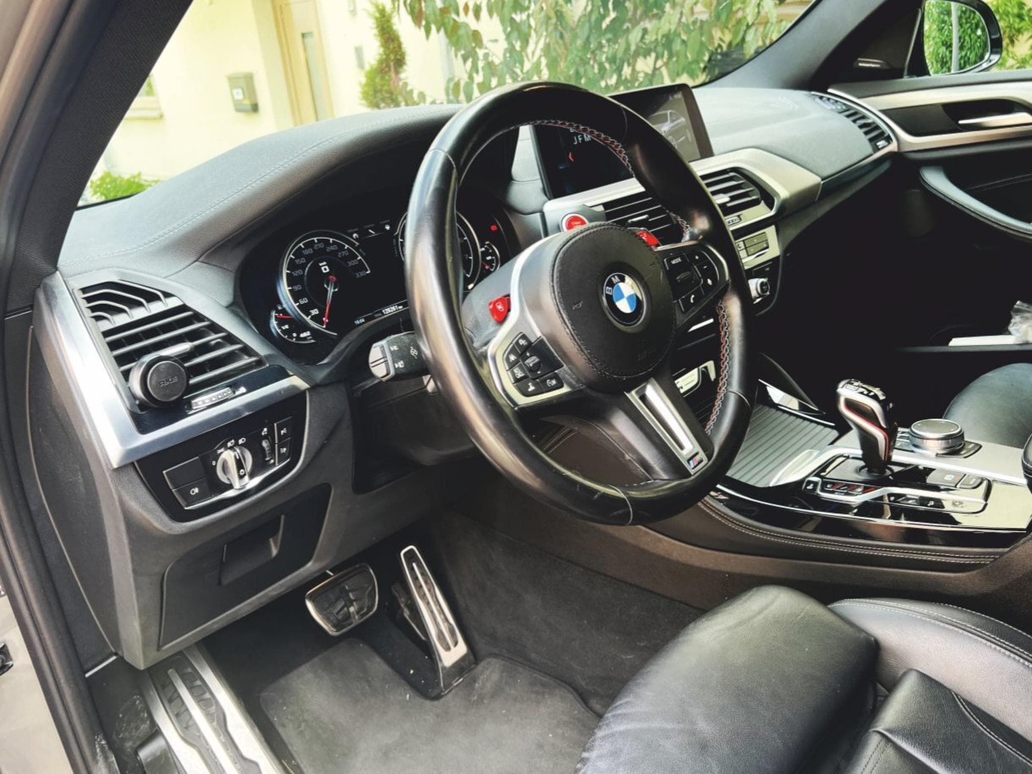 BMW X4M 3.0 l, F98, 6 cylindres, 353kW/486 ch (2020) - Photo 6