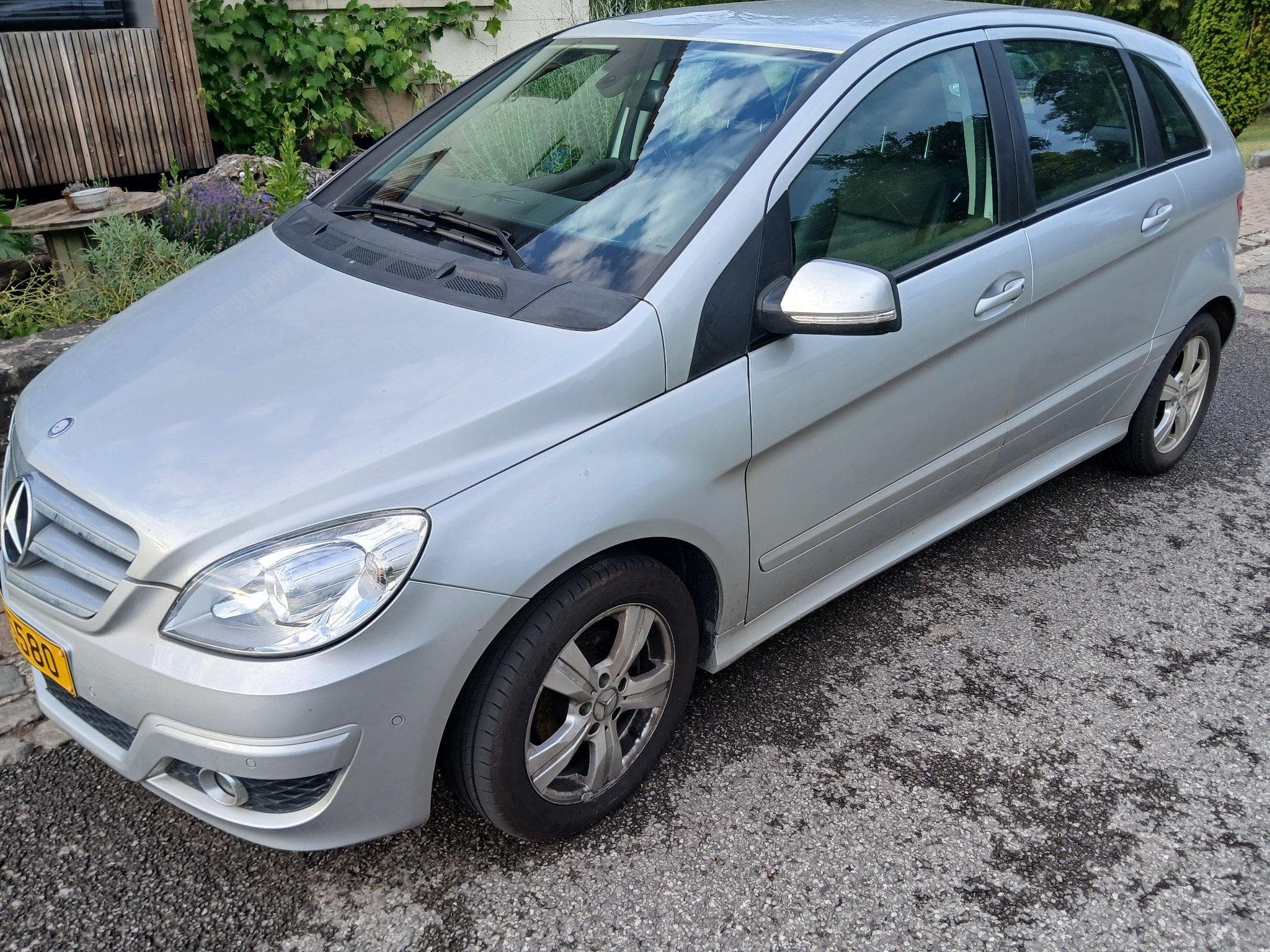 Mercedes B 180 (2011) - Photo 1