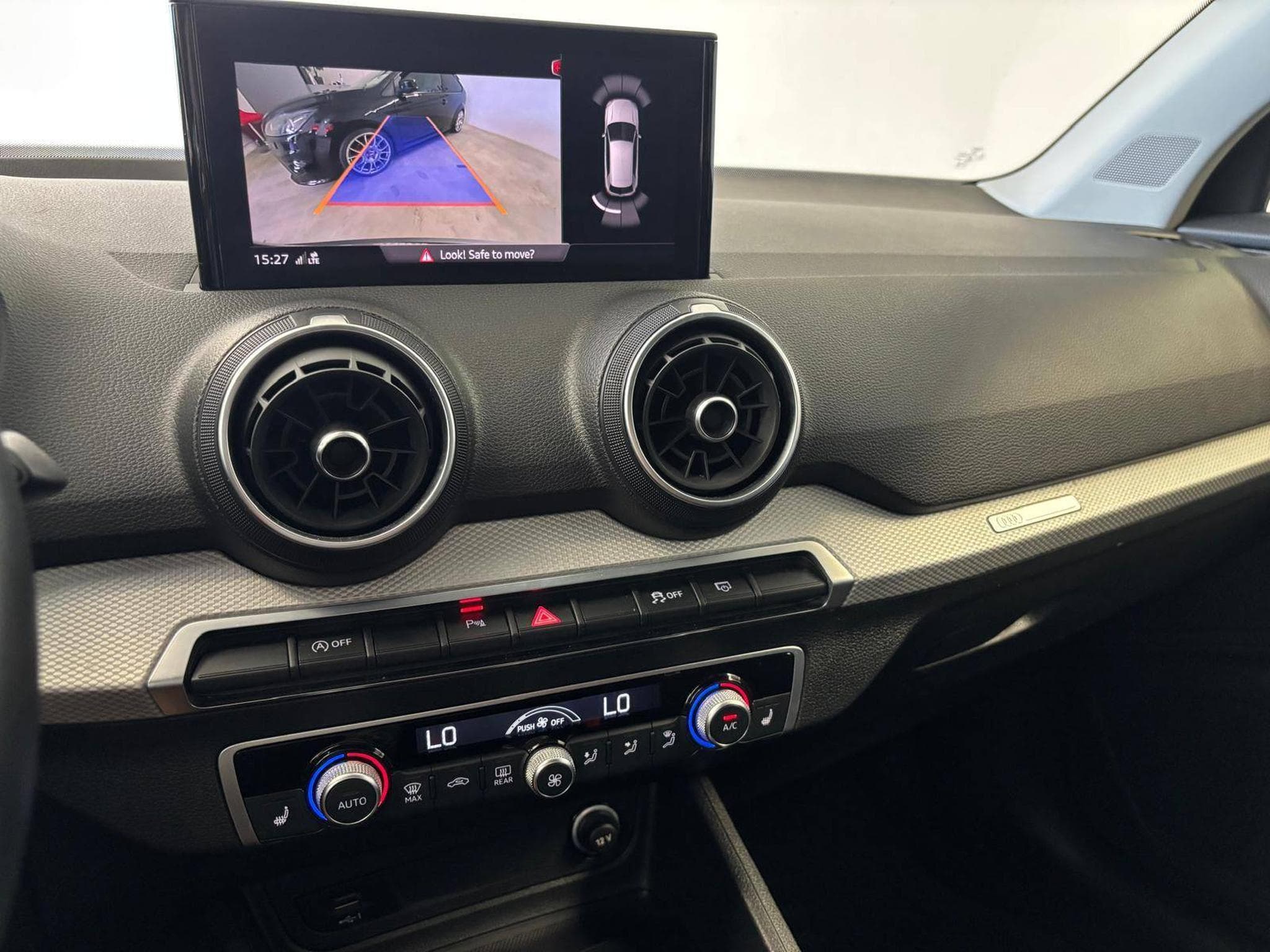 Audi Q2 35 TFSI S-Line (2023) - Foto 11
