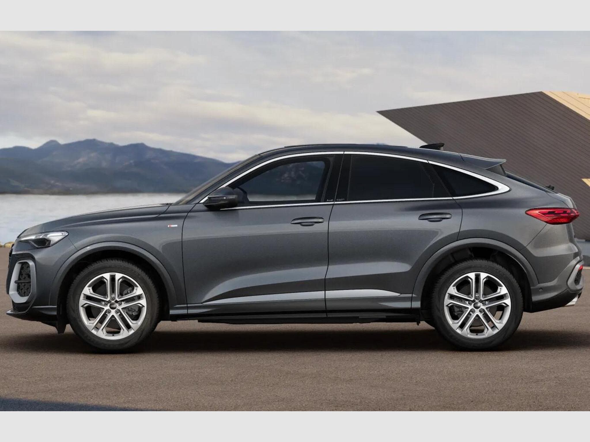 Audi Q5 Sportback S line (2025) - Photo 2