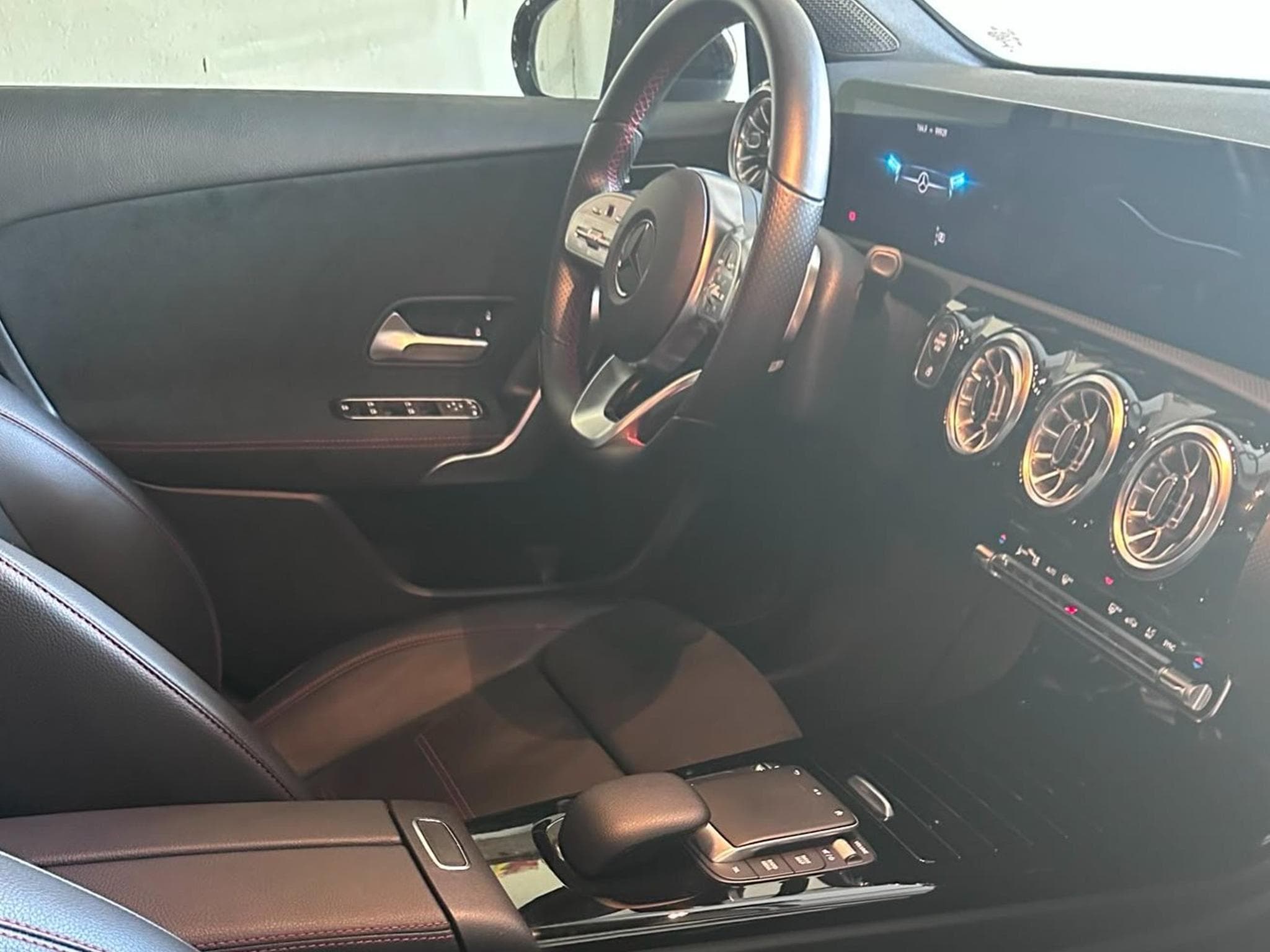 Mercedes A 220 Mercedes Classe A 200 d AMG Line Berline (2022) - Foto 4