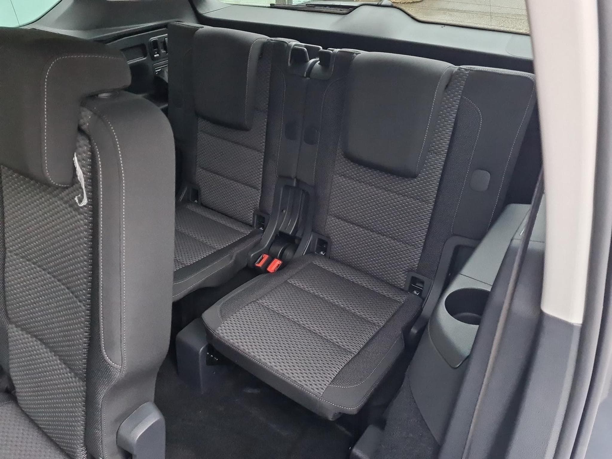 VW Touran Comfortline BMT/Start-Stopp (2026) - Photo 11