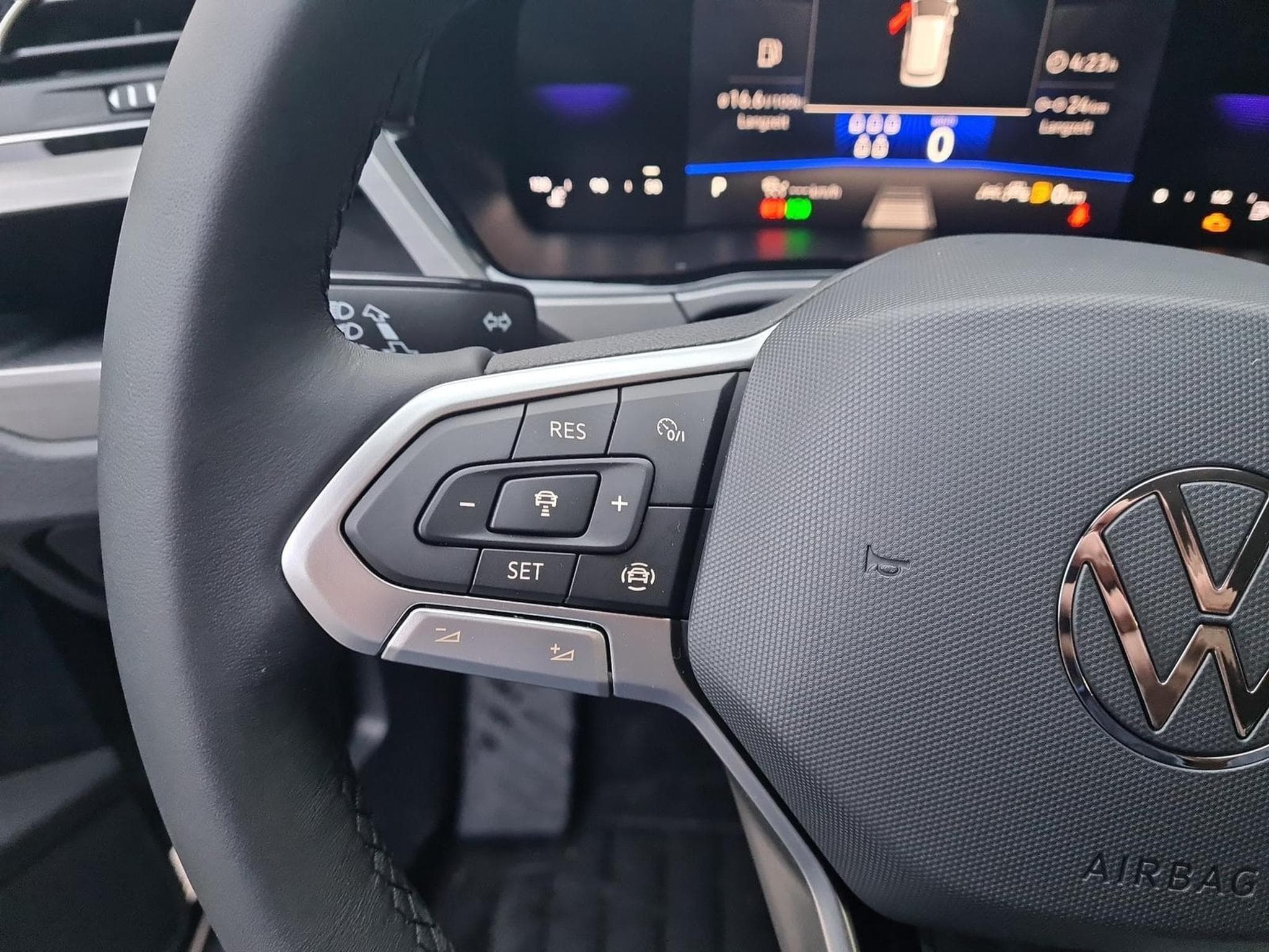 VW Touran Comfortline BMT/Start-Stopp (2026) - Photo 16