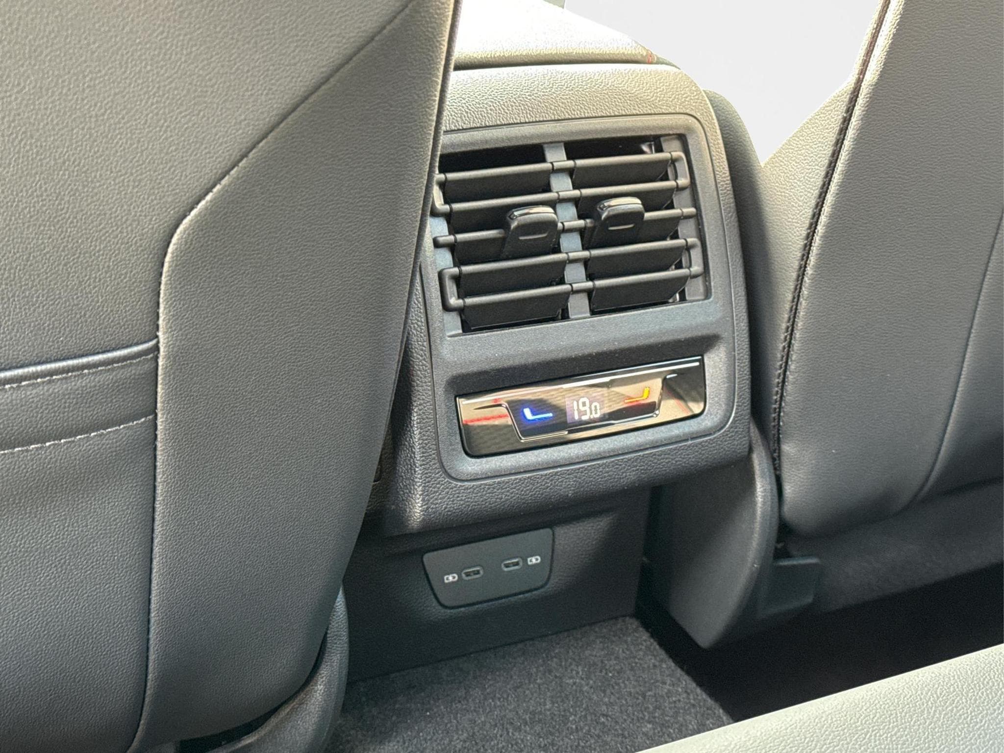 VW Golf GTI Clubsport (2026) - Foto 16