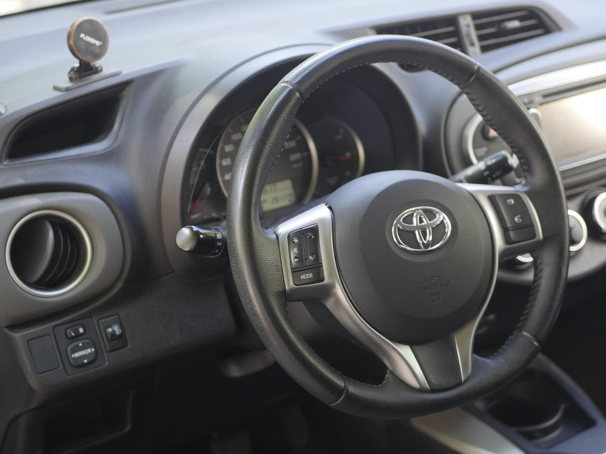 Toyota Yaris 1.33 Sport S TTE (2013) - Photo 5