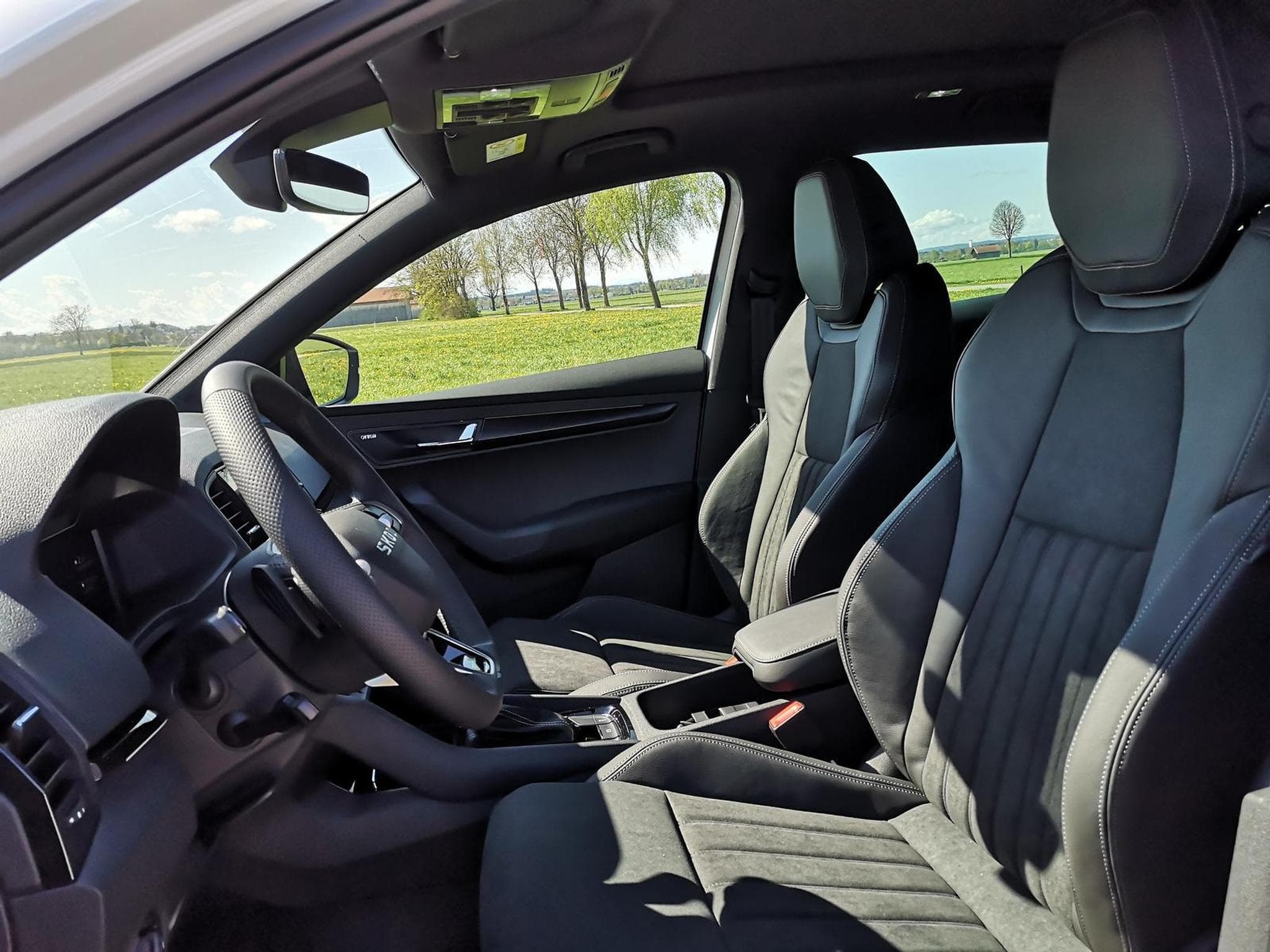 Skoda Karoq Sportline (2025) - Foto 9