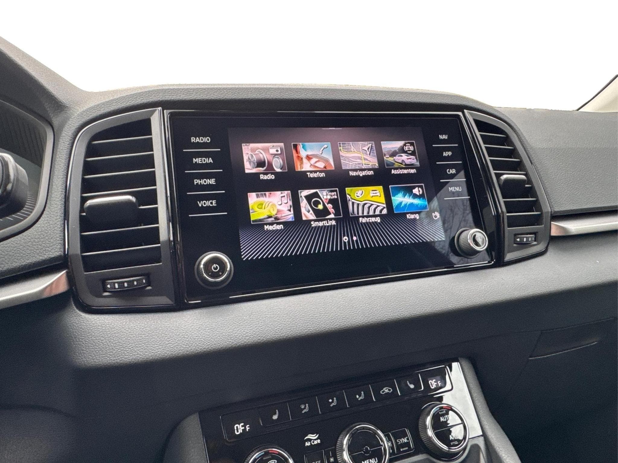 Skoda Karoq Selection (2025) - Foto 13