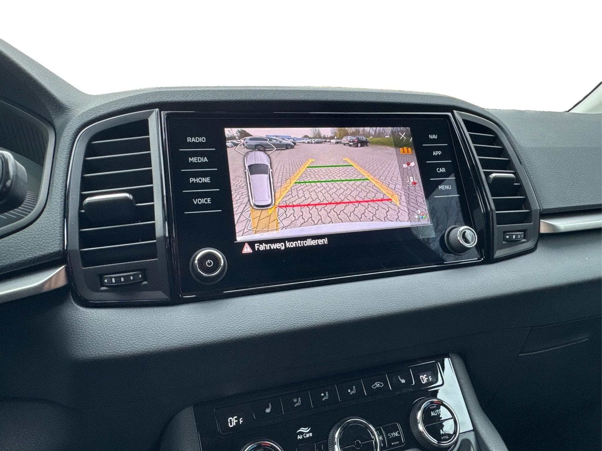 Skoda Karoq Selection (2025) - Foto 14