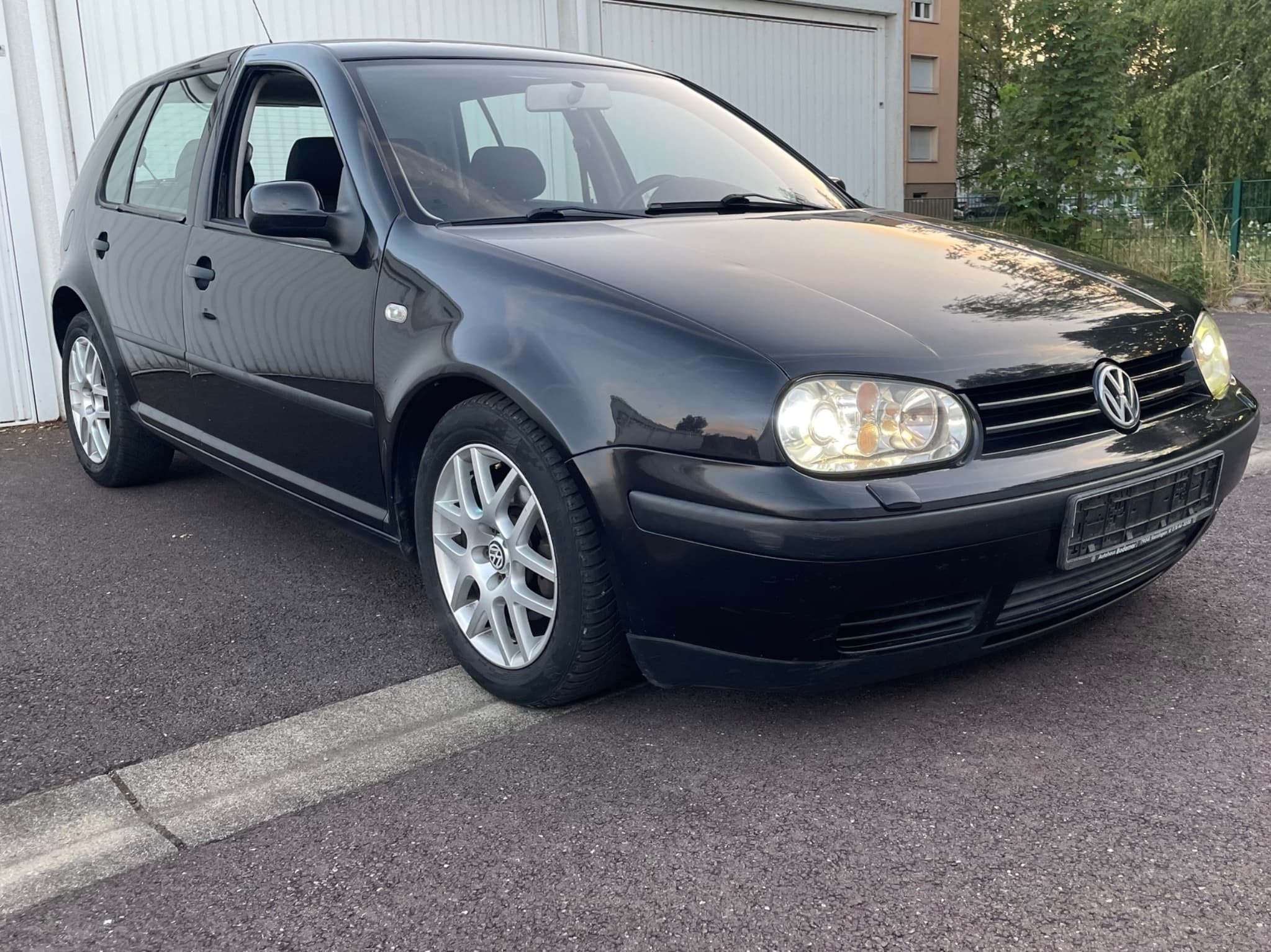 VW Golf Spécial (2002) - Photo 3