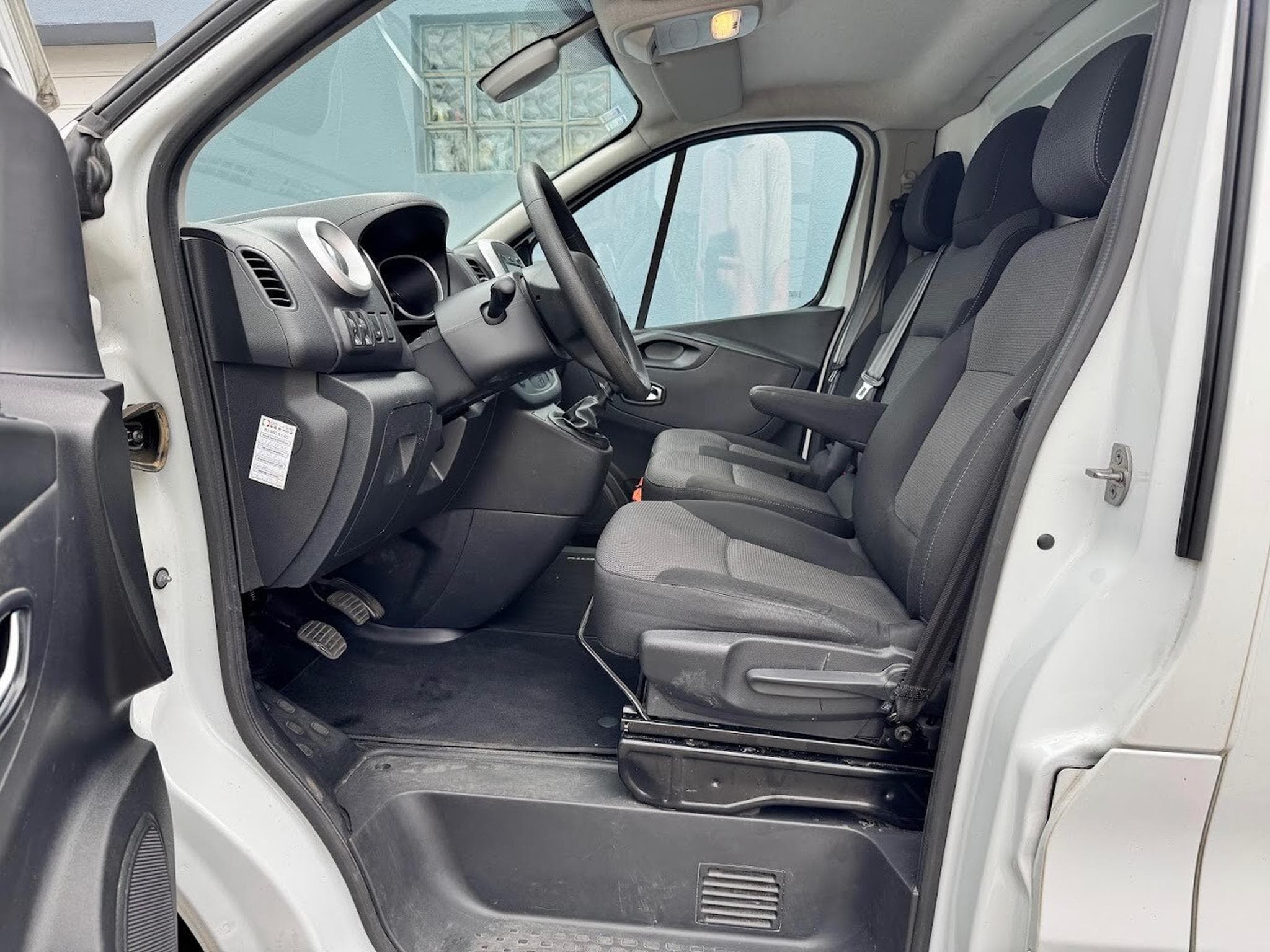 Renault Trafic L2H1 2.0 DCI 120 (2020) - Foto 3
