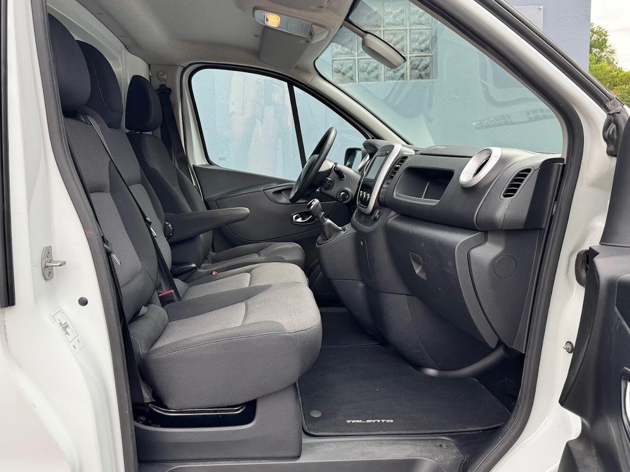 Renault Trafic L2H1 2.0 DCI 120 (2020) - Foto 4