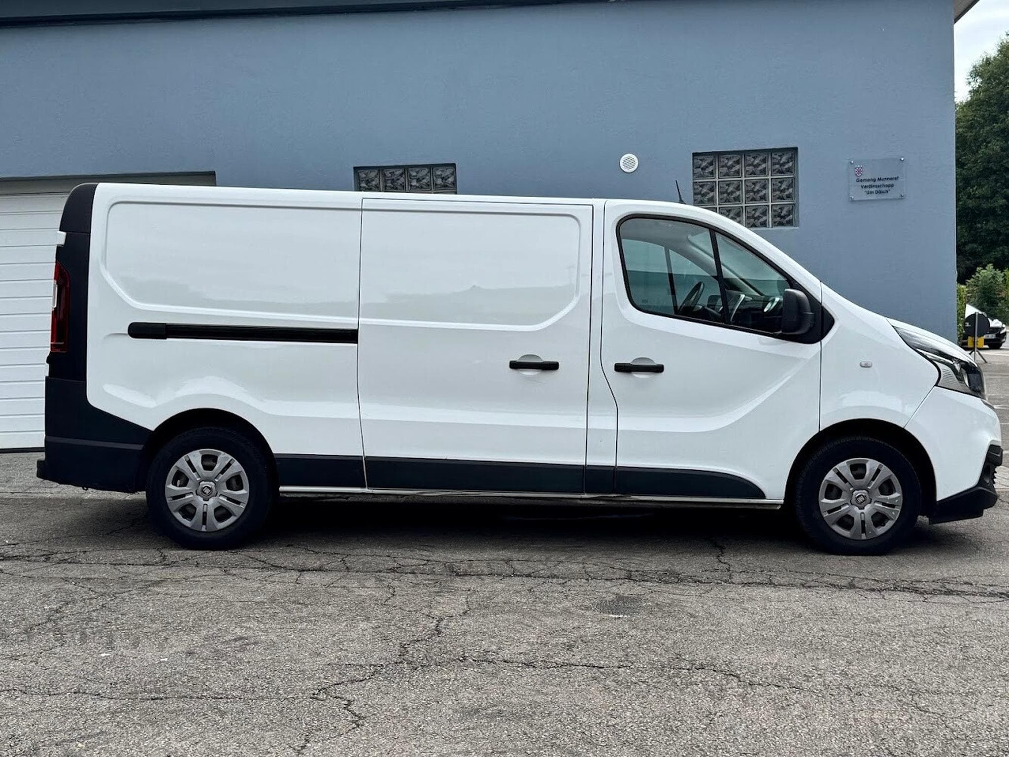 Renault Trafic L2H1 2.0 DCI 120 (2020) - Foto 11