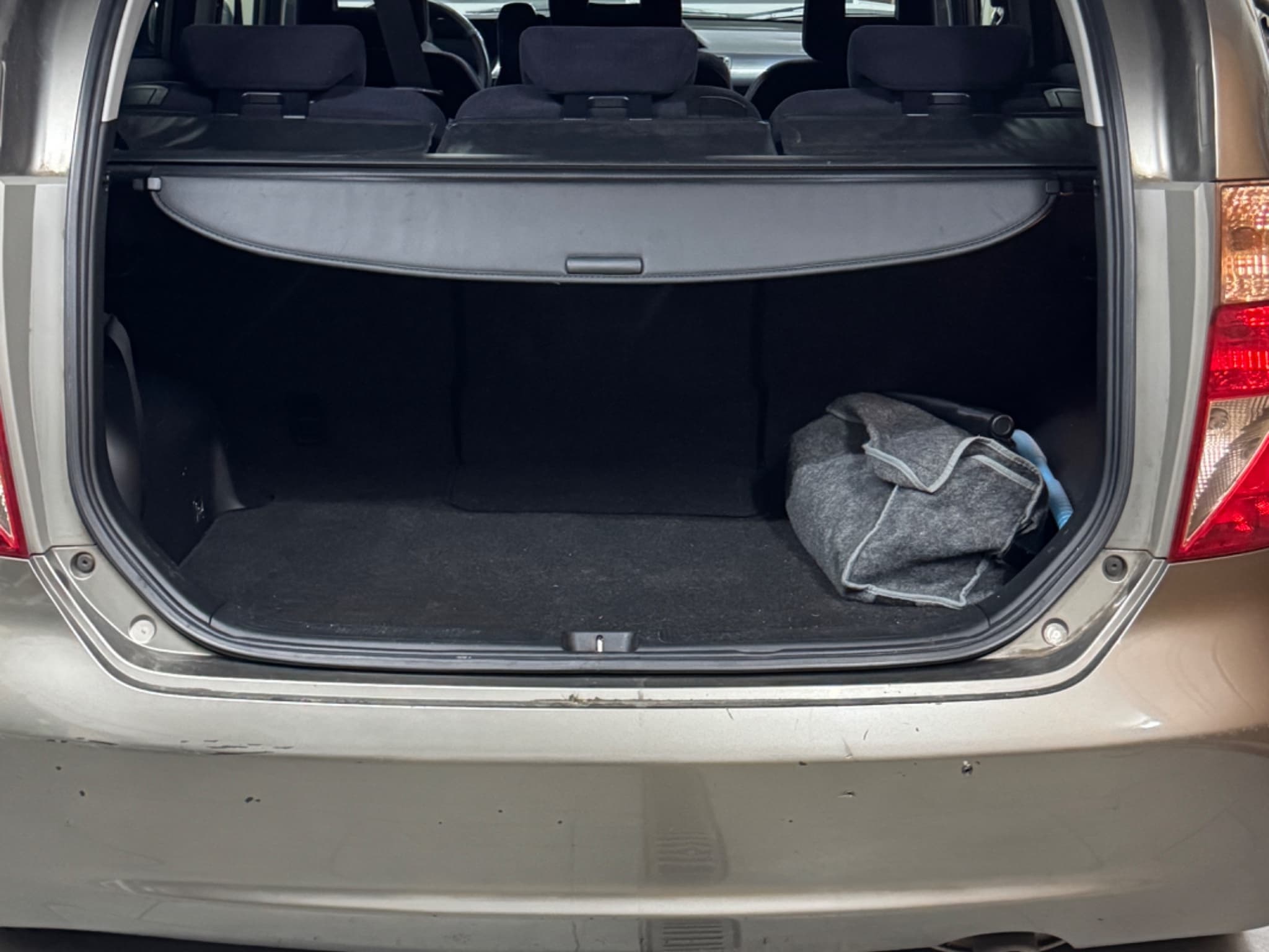 Honda FR-V (2008) - Photo 4