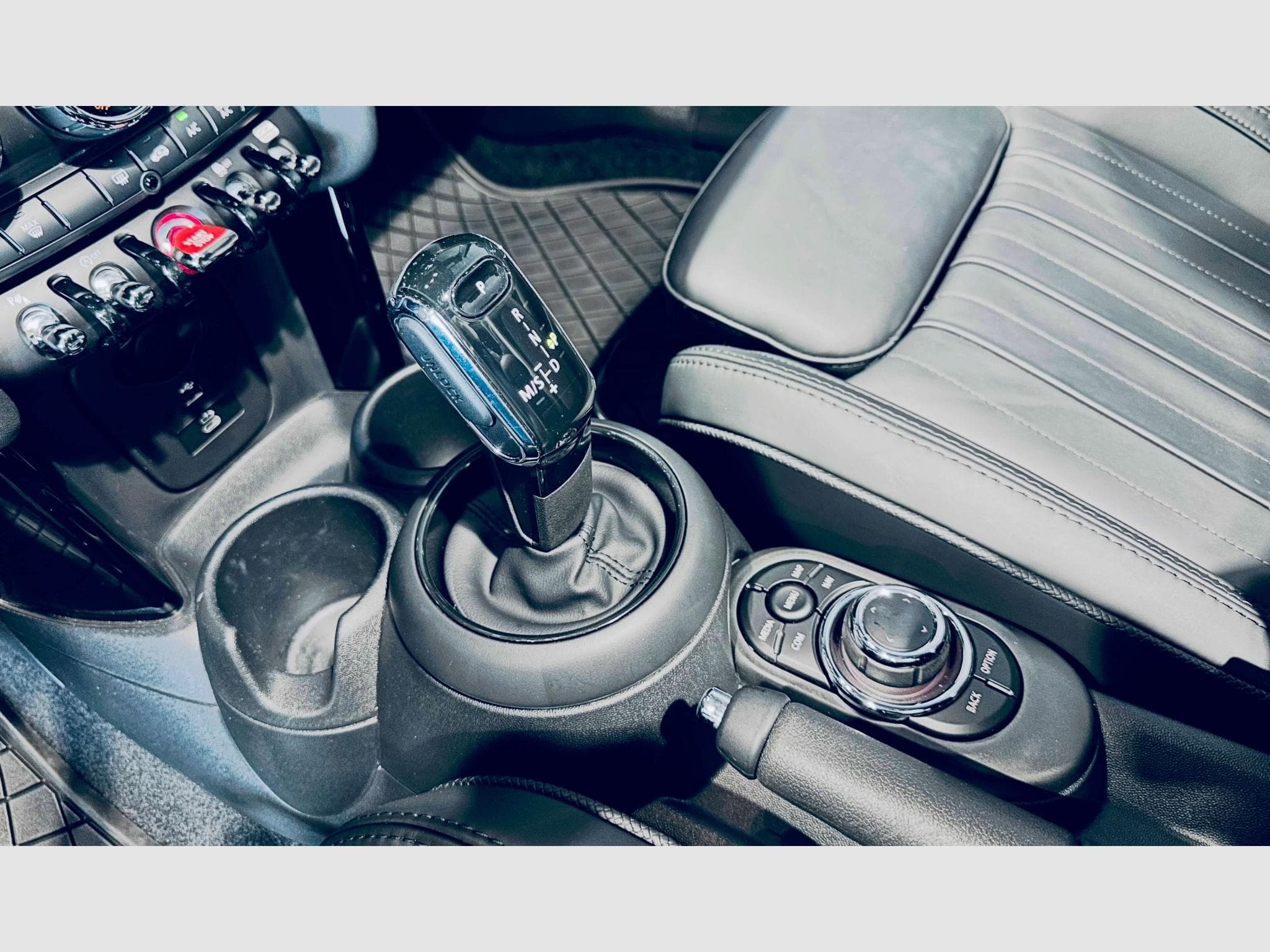 Mini Cabrio Cooper COOPER S CABRIOLET STEPTRONIC (2022) - Photo 9