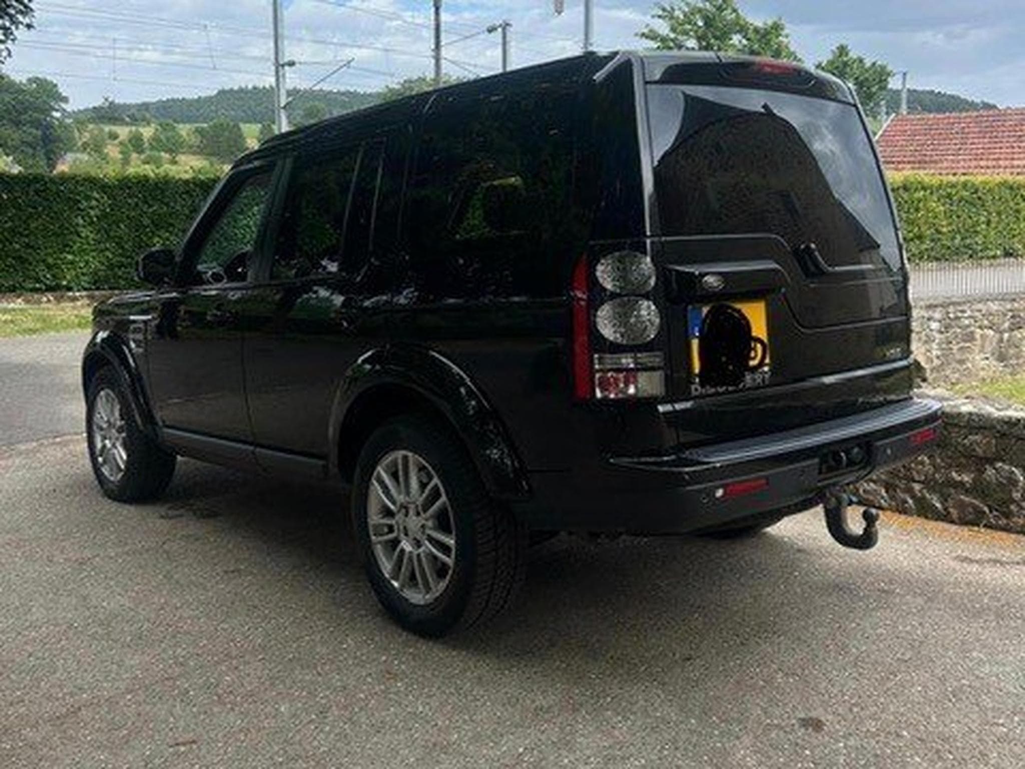 Land-Rover Discovery (2015) - Photo 1