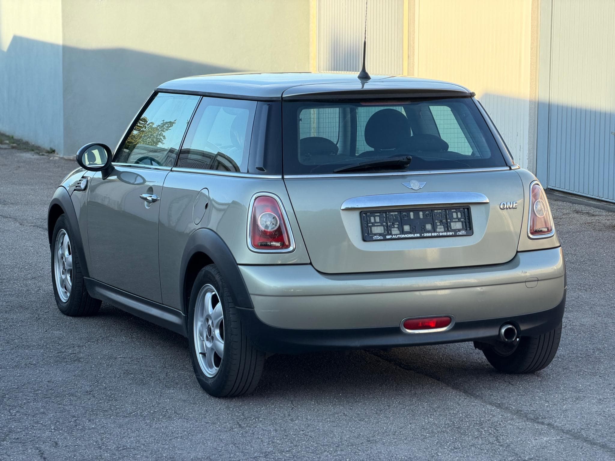 Mini One Essence 70kw (2009) - Photo 3