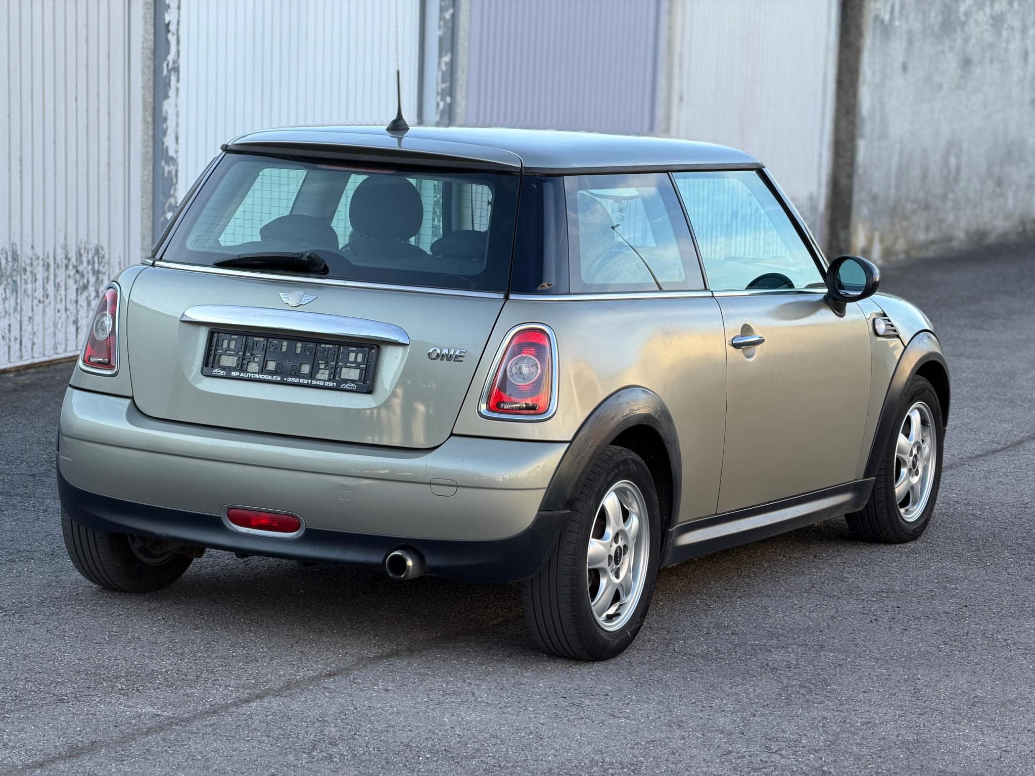 Mini One Essence 70kw (2009) - Photo 4